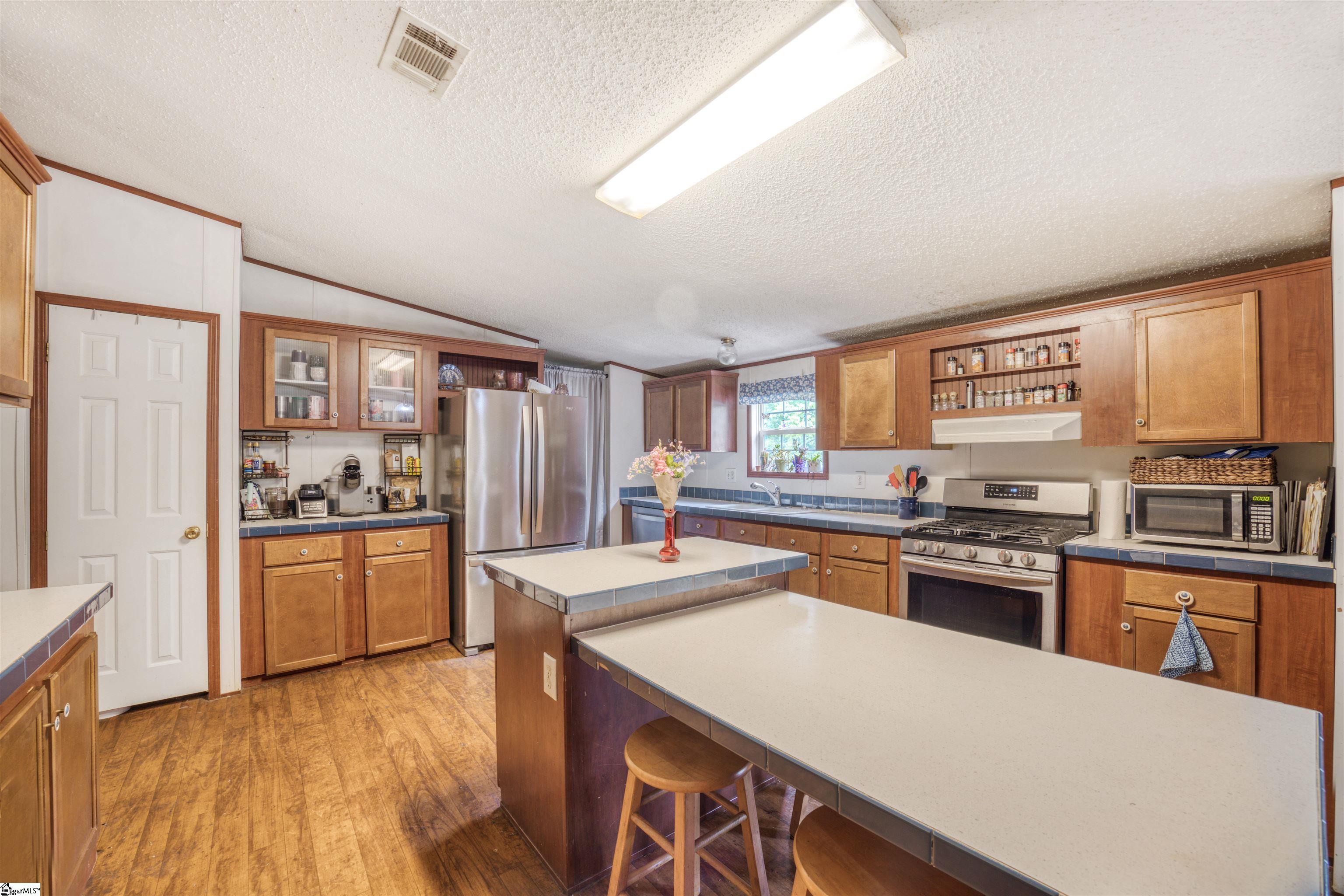 177 Farmers Hill Road Liberty, SC 29657