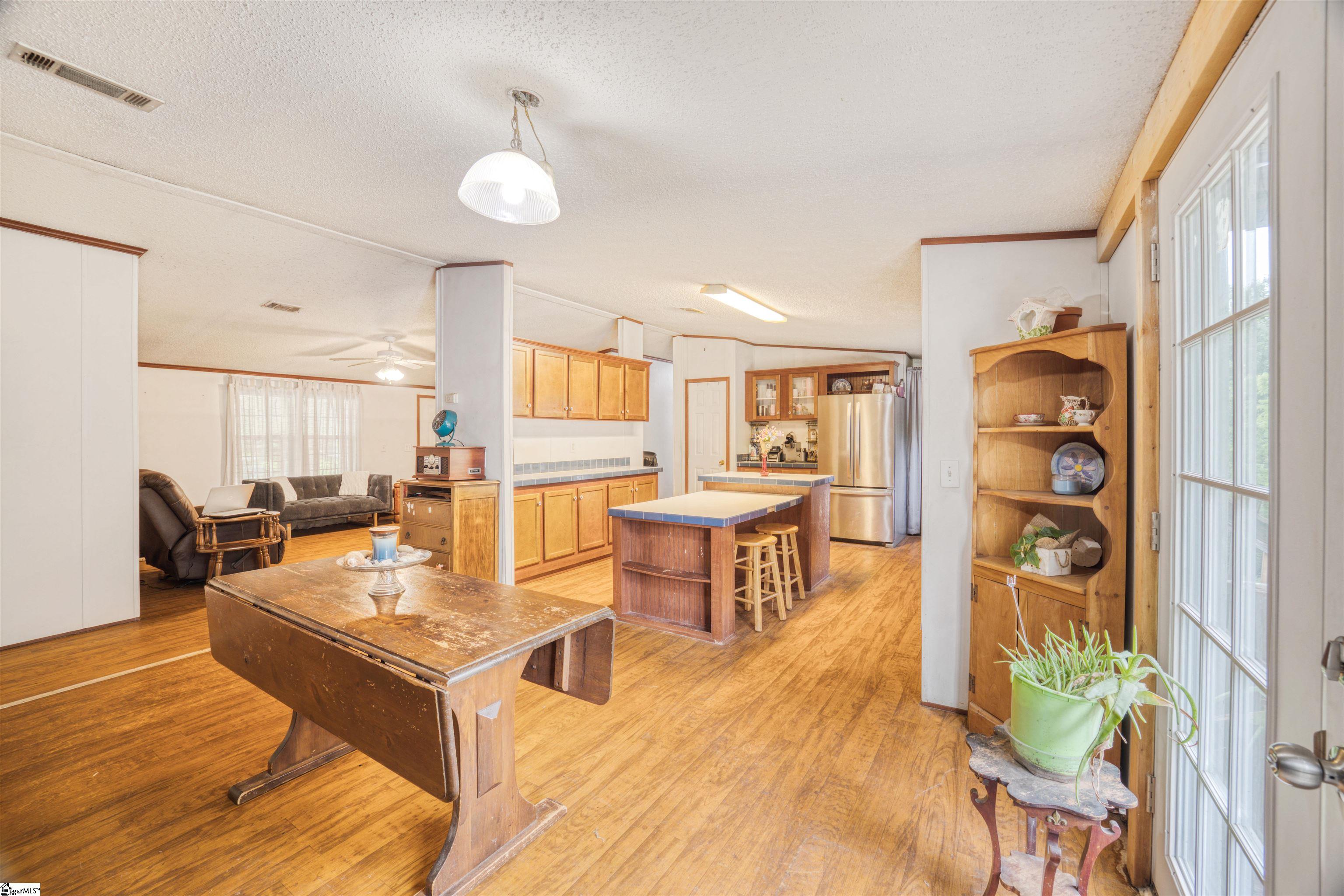 177 Farmers Hill Road Liberty, SC 29657