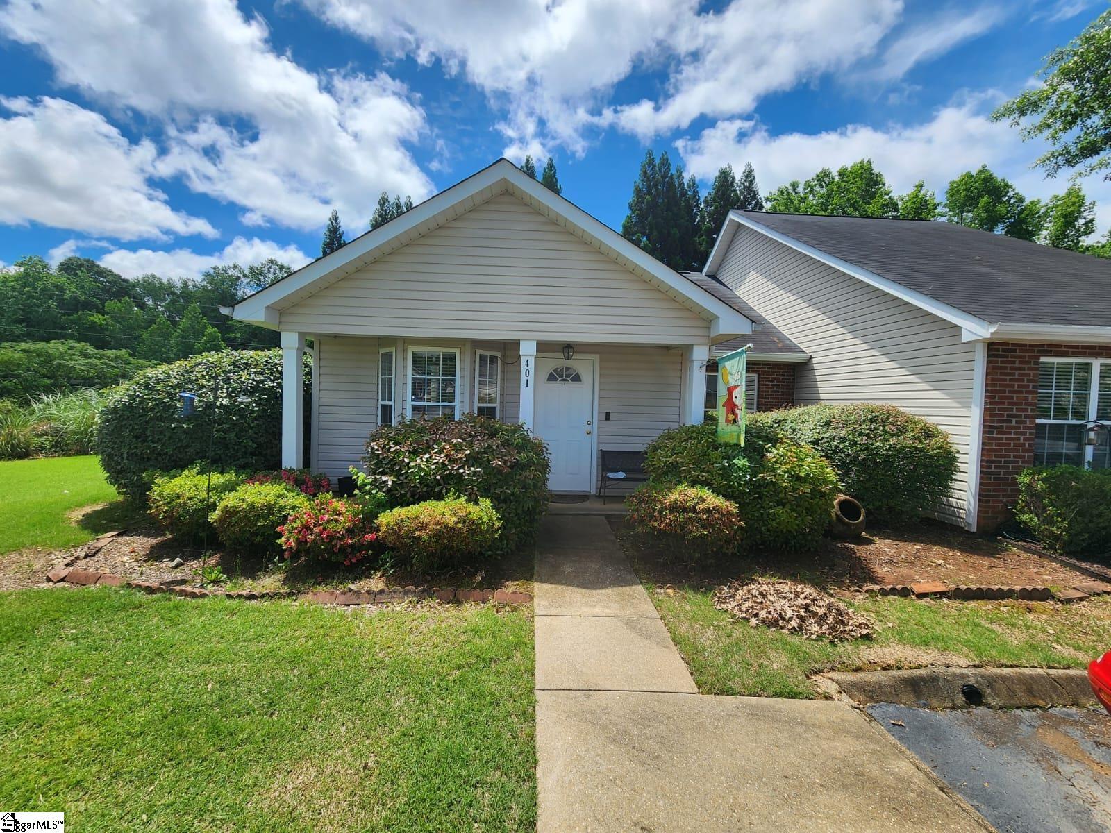 401 Crestridge Drive Simpsonville, SC 29681