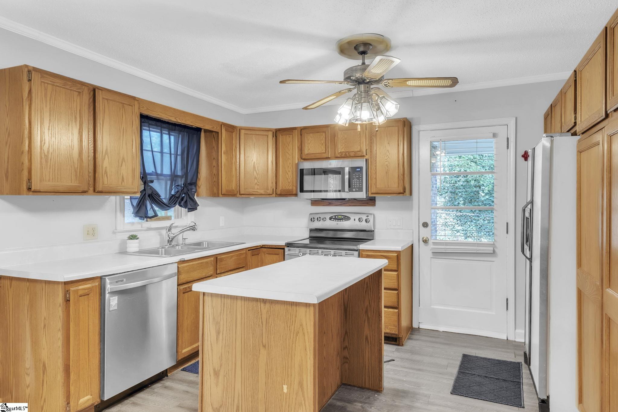 6 Kathryan Circle Greenville, SC 29605
