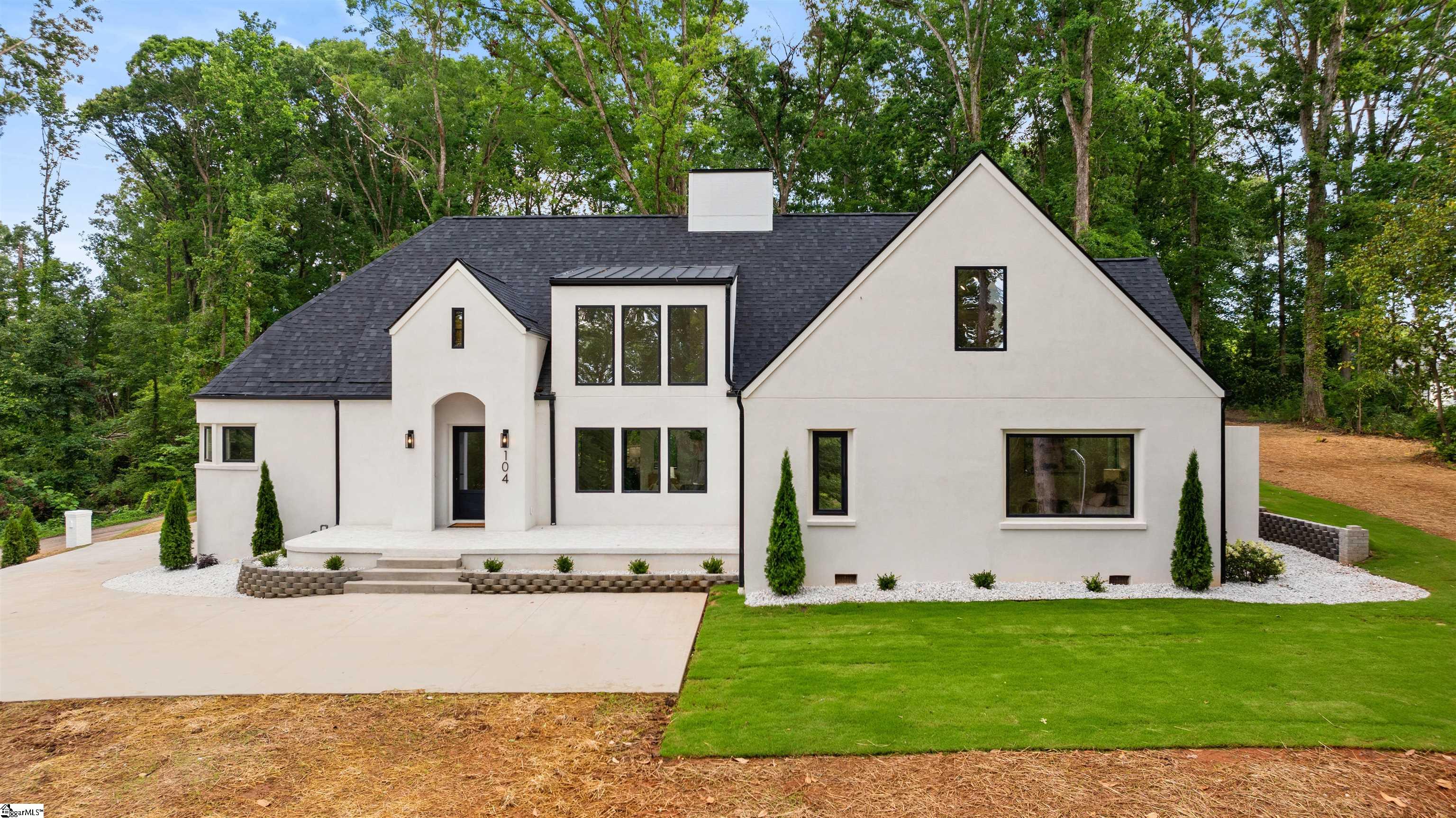 104 Arrowhead Circle Spartanburg, SC 29301