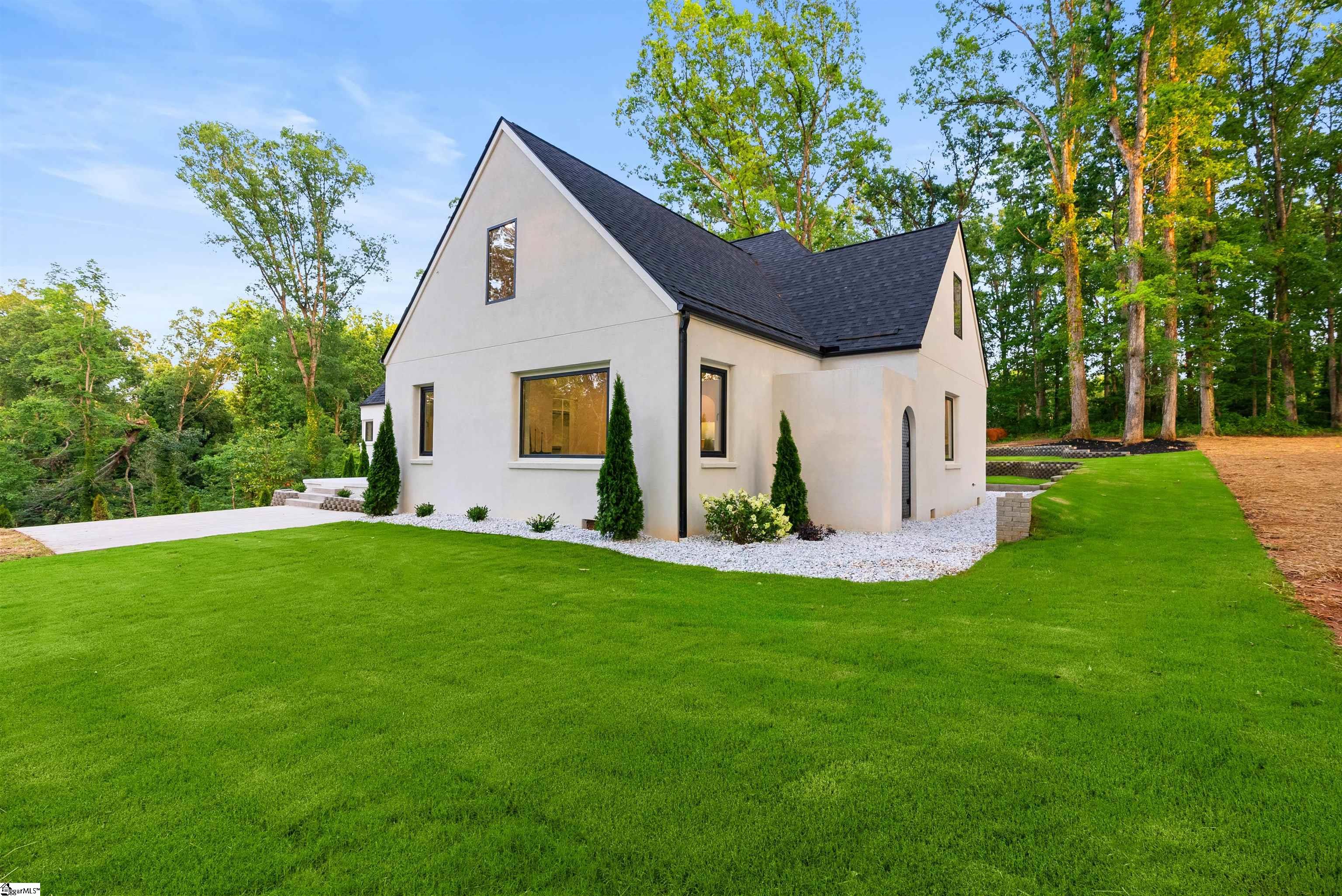 104 Arrowhead Circle Spartanburg, SC 29301