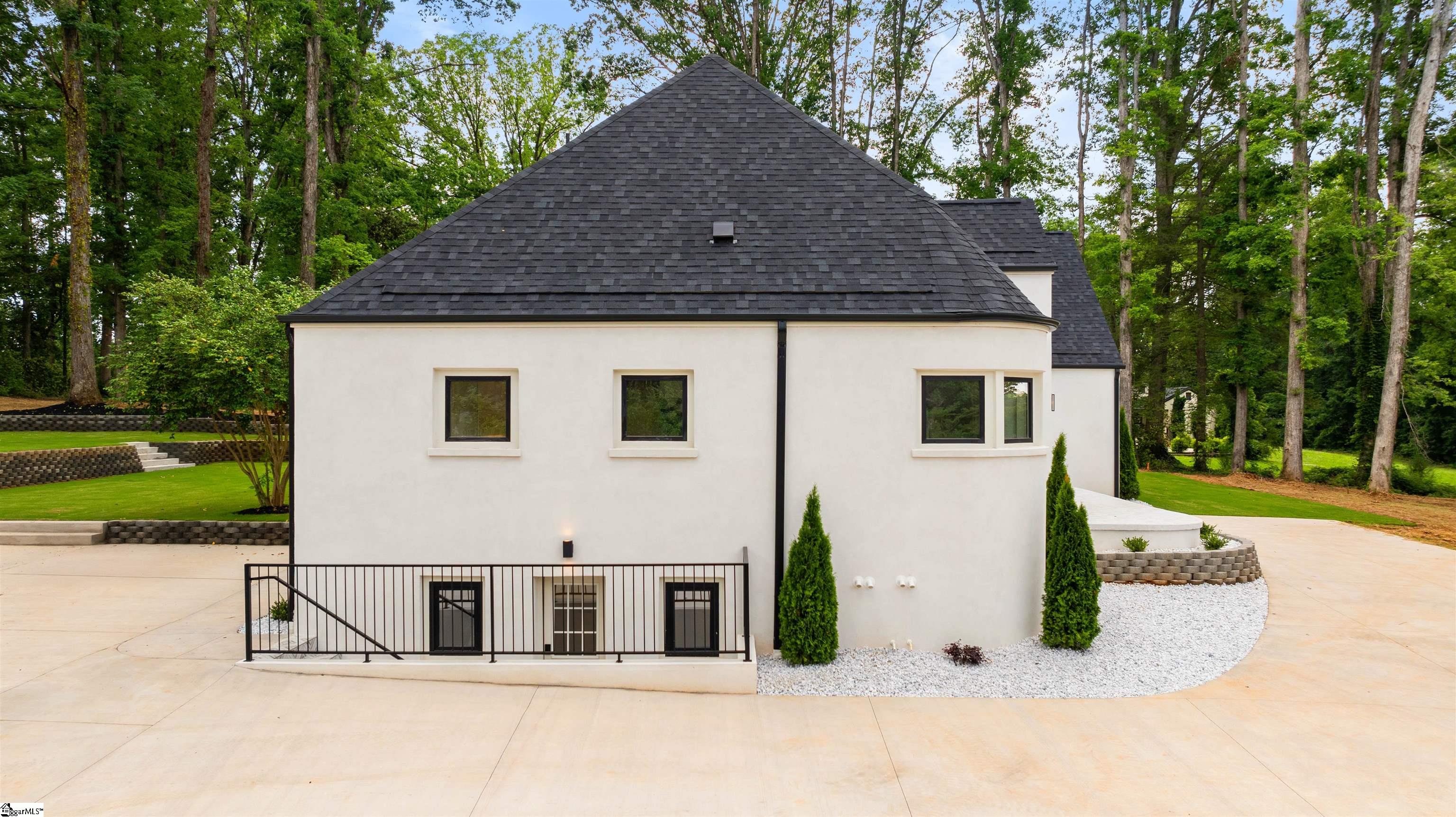104 Arrowhead Circle Spartanburg, SC 29301