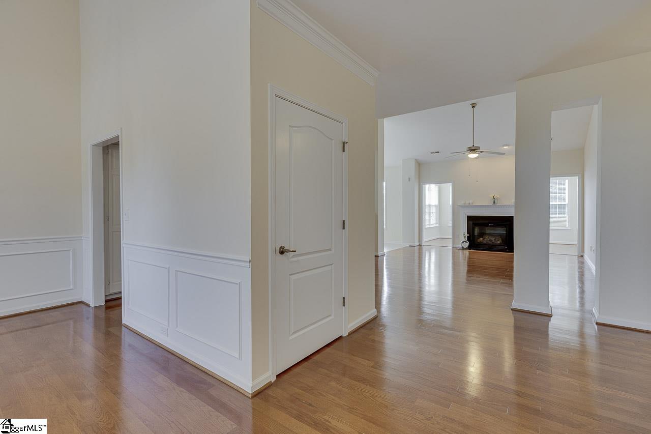 4 Hanging Moss Lane Greenville, SC 29615