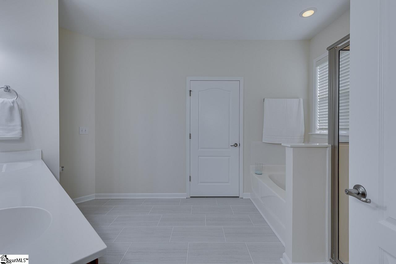 4 Hanging Moss Lane Greenville, SC 29615