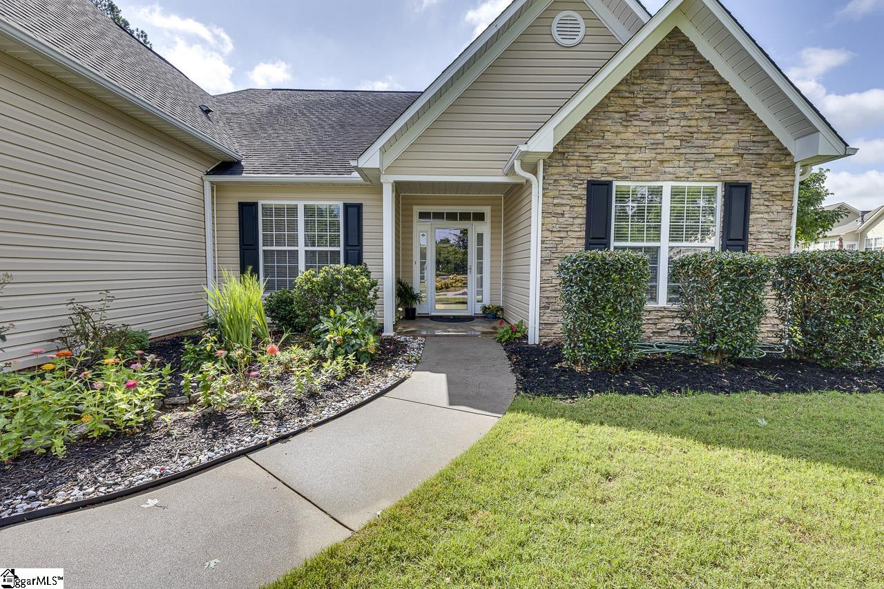 4 Hanging Moss Lane Greenville, SC 29615
