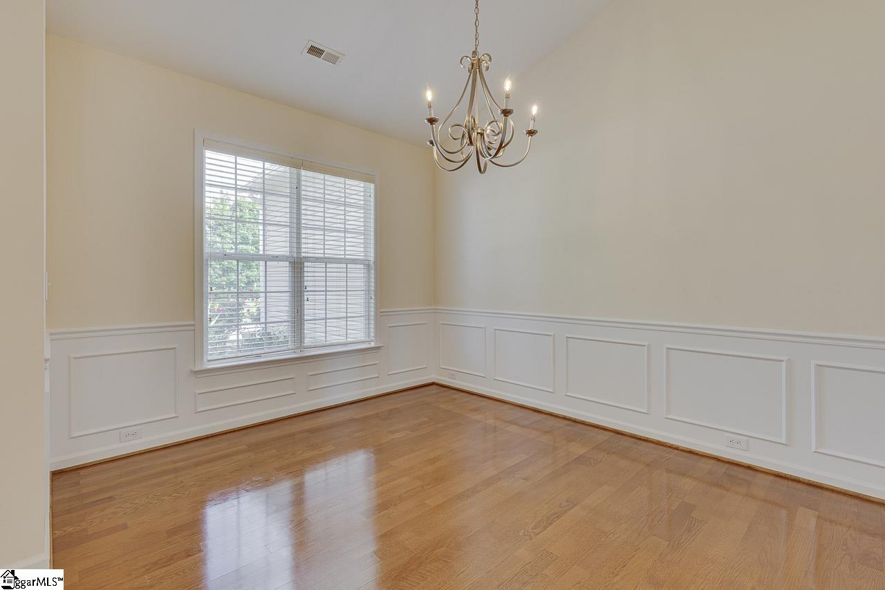 4 Hanging Moss Lane Greenville, SC 29615