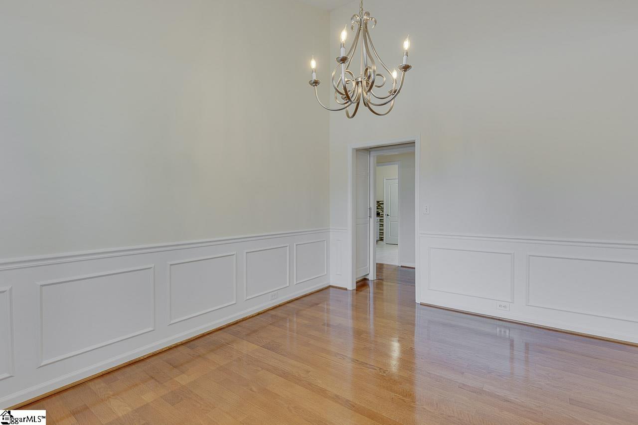 4 Hanging Moss Lane Greenville, SC 29615