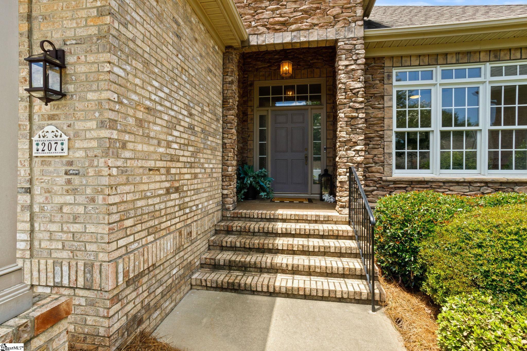 207 Hunters Court Greenville, SC 29617