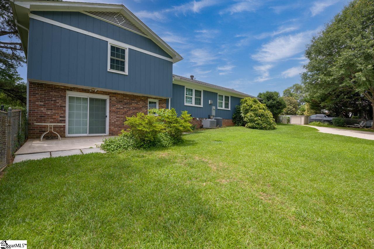 14 Rollingreen Road Greer, SC 29651