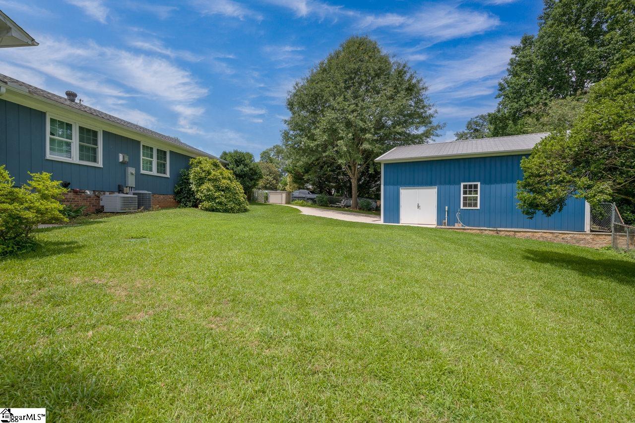14 Rollingreen Road Greer, SC 29651