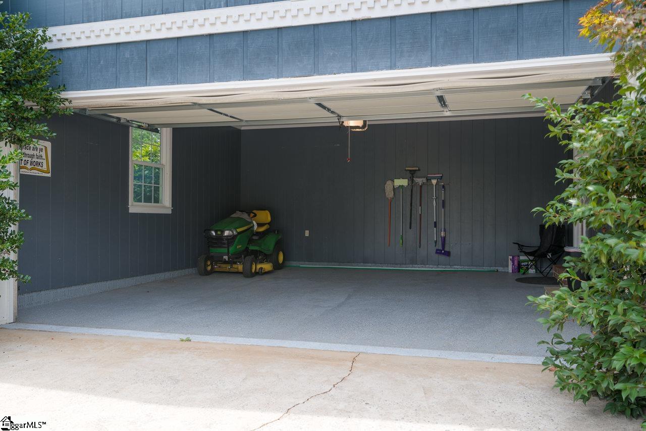 14 Rollingreen Road Greer, SC 29651