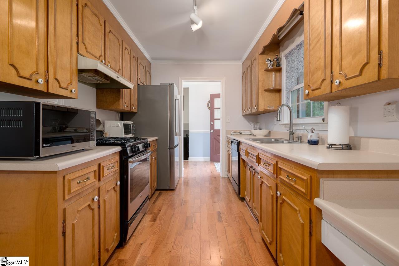 14 Rollingreen Road Greer, SC 29651