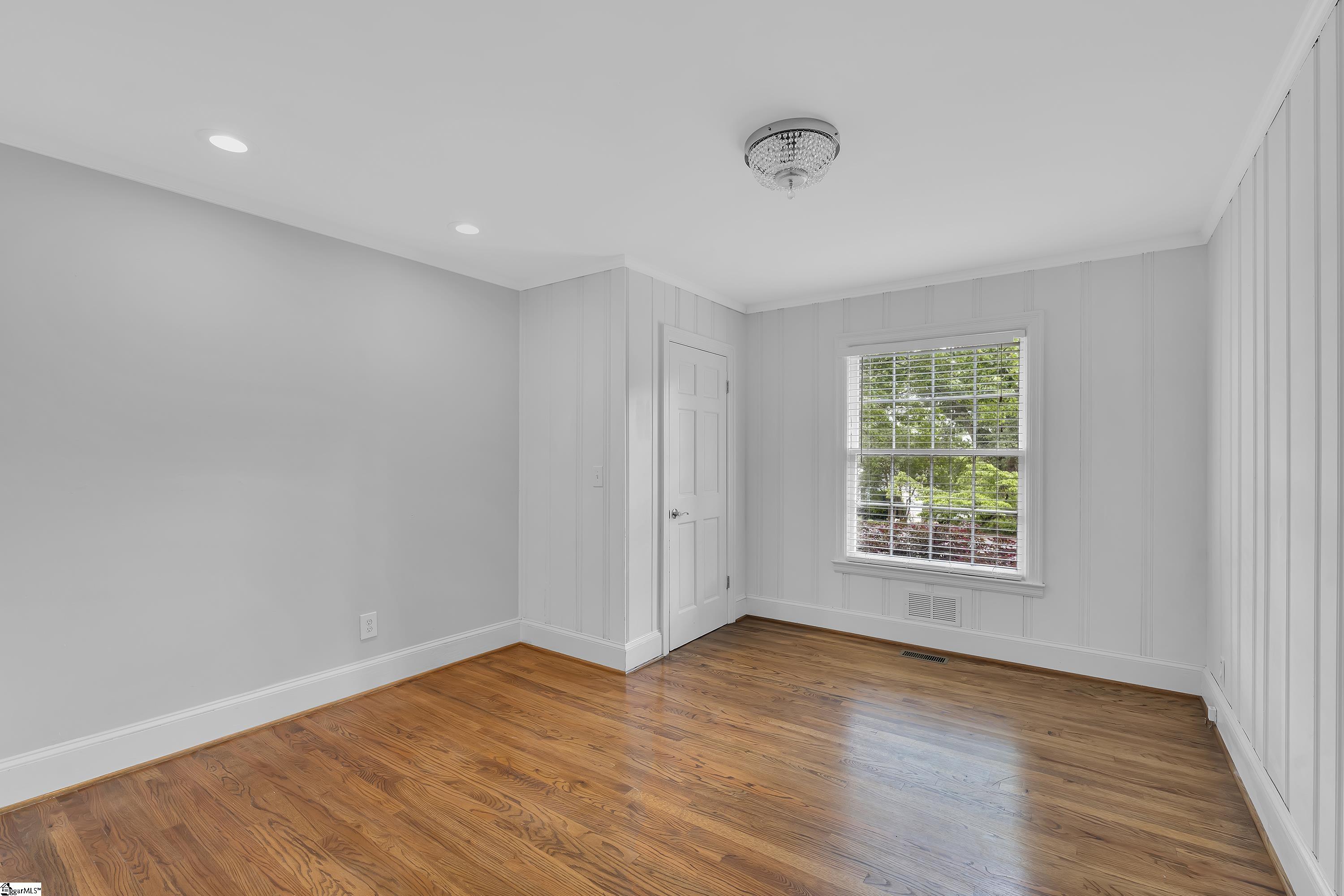 453 Longview Terrace Greenville, SC 29605