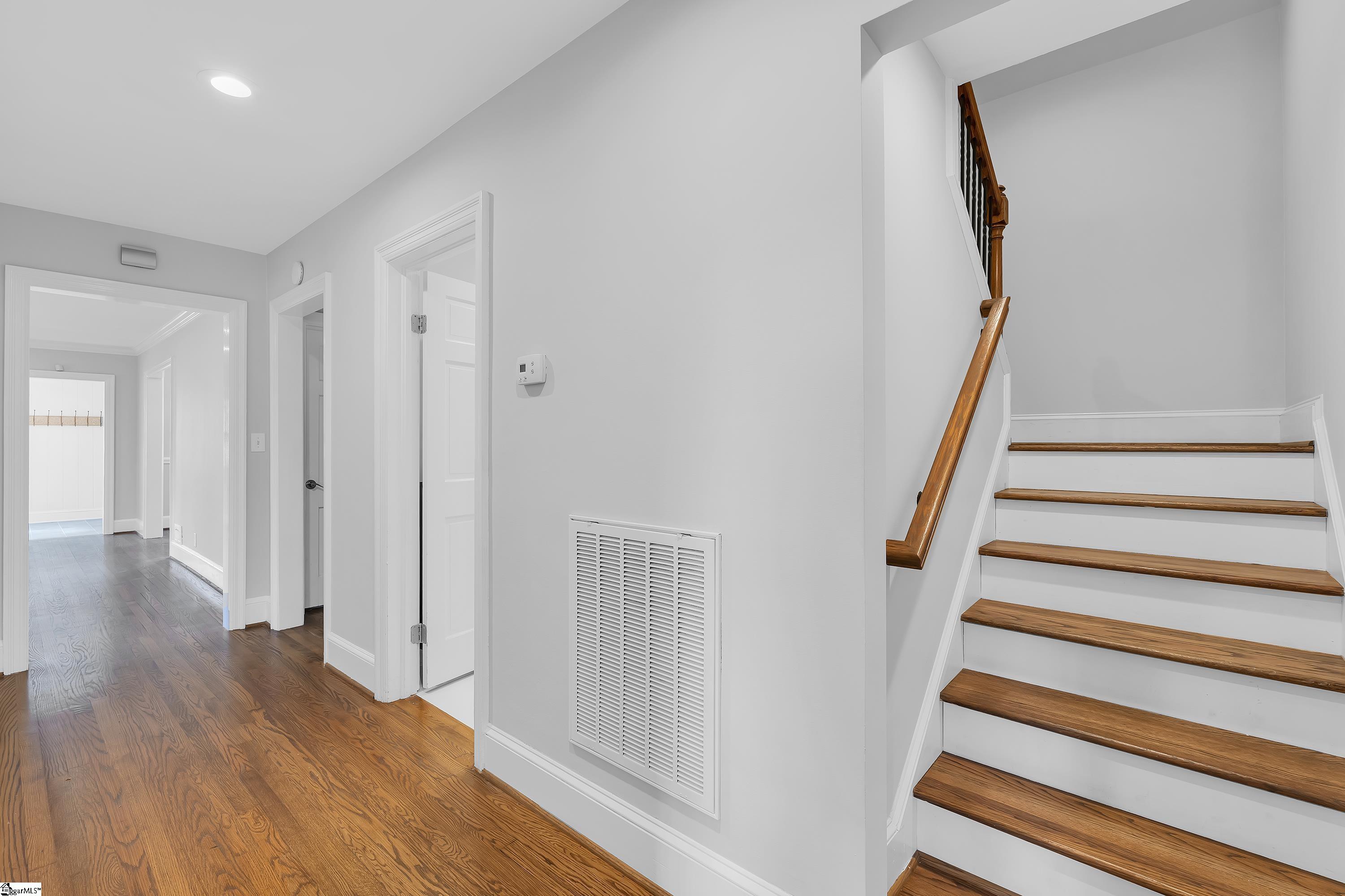 453 Longview Terrace Greenville, SC 29605
