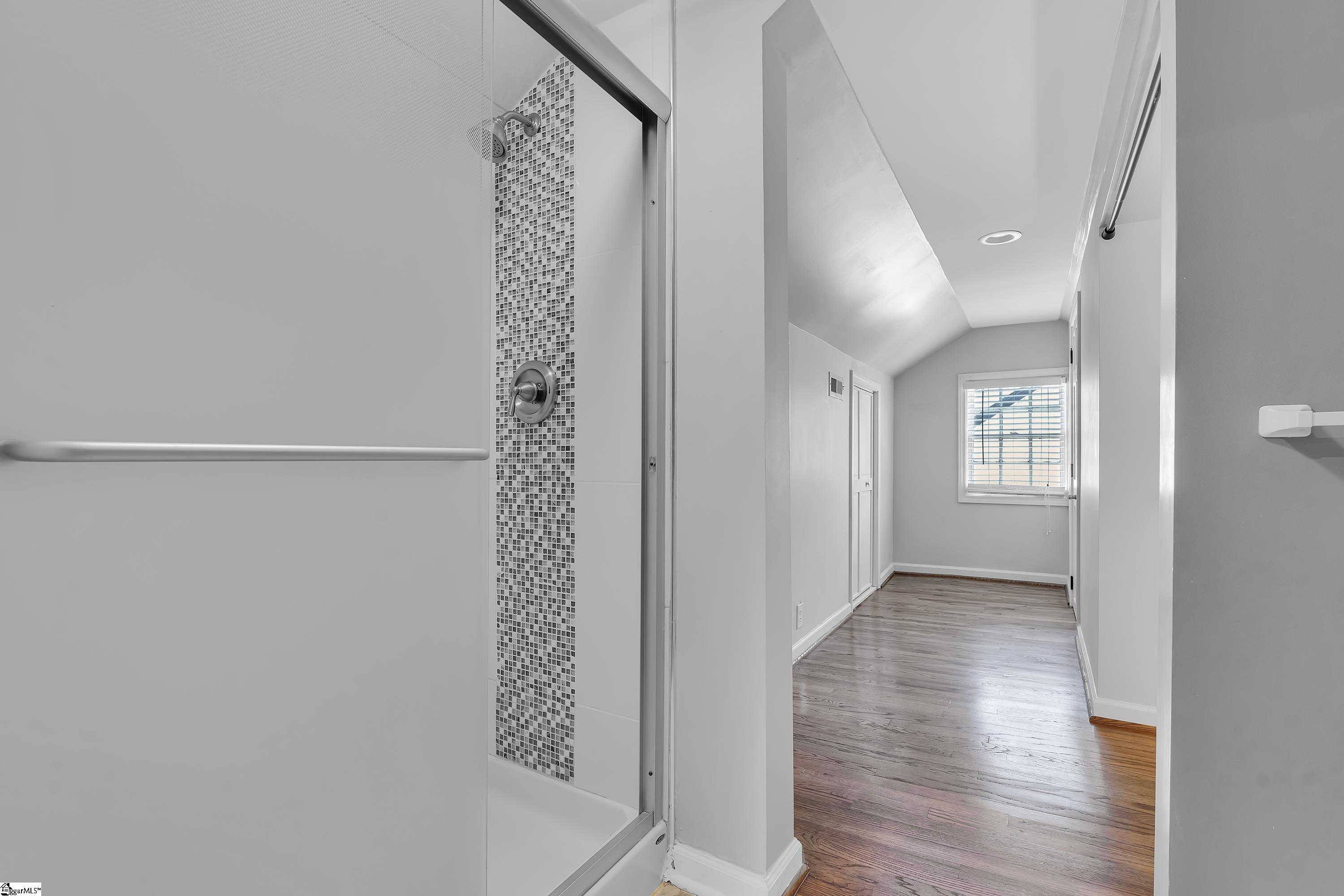 453 Longview Terrace Greenville, SC 29605