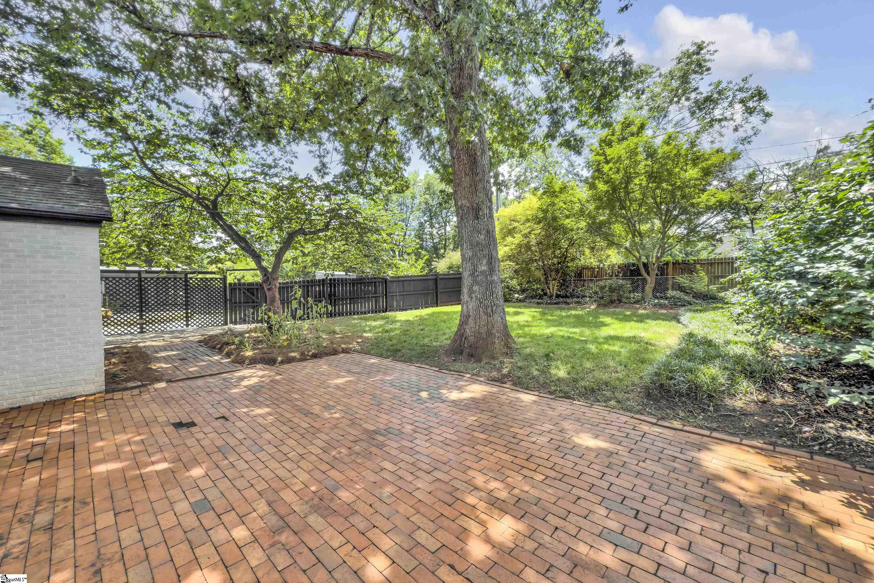 453 Longview Terrace Greenville, SC 29605