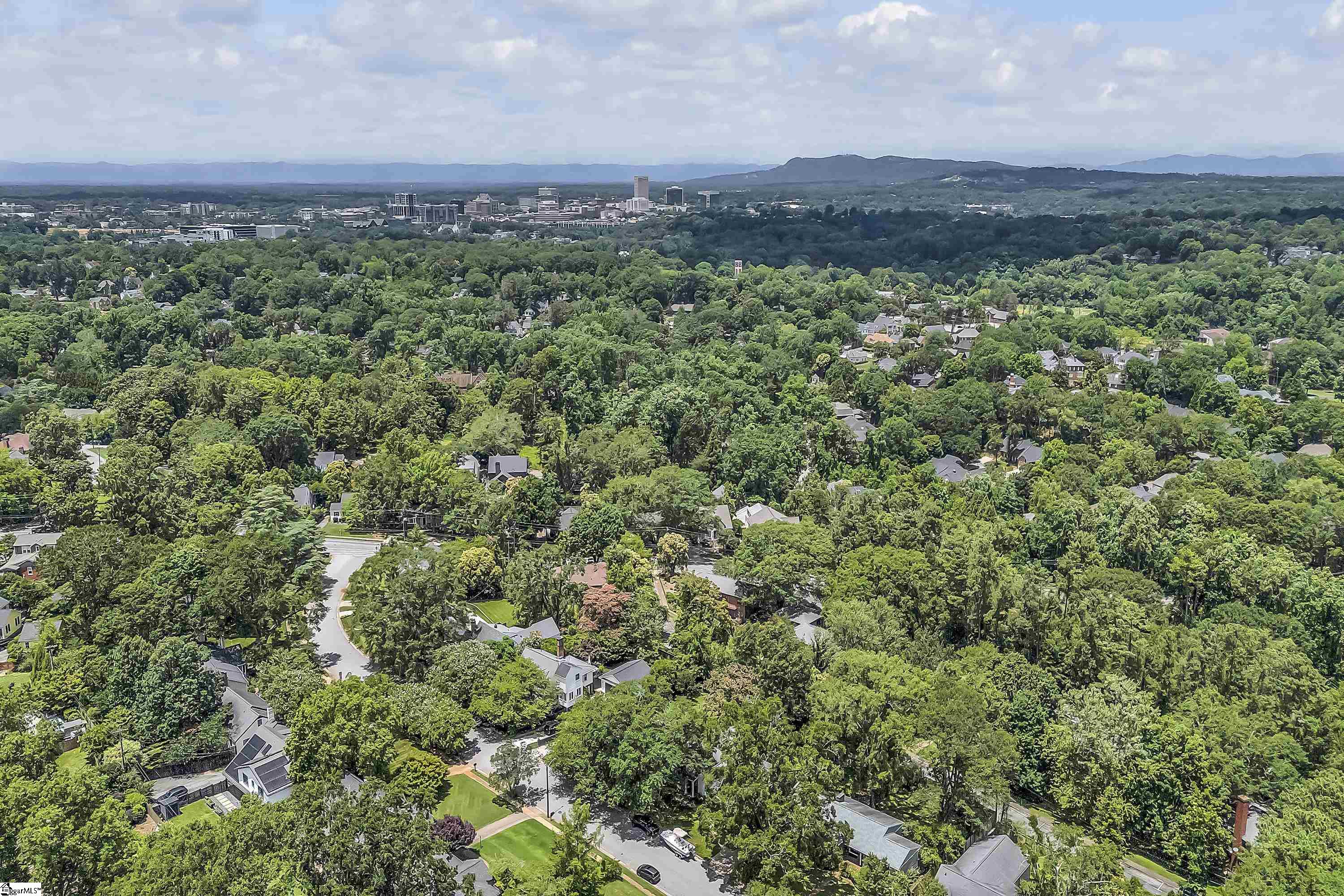 453 Longview Terrace Greenville, SC 29605