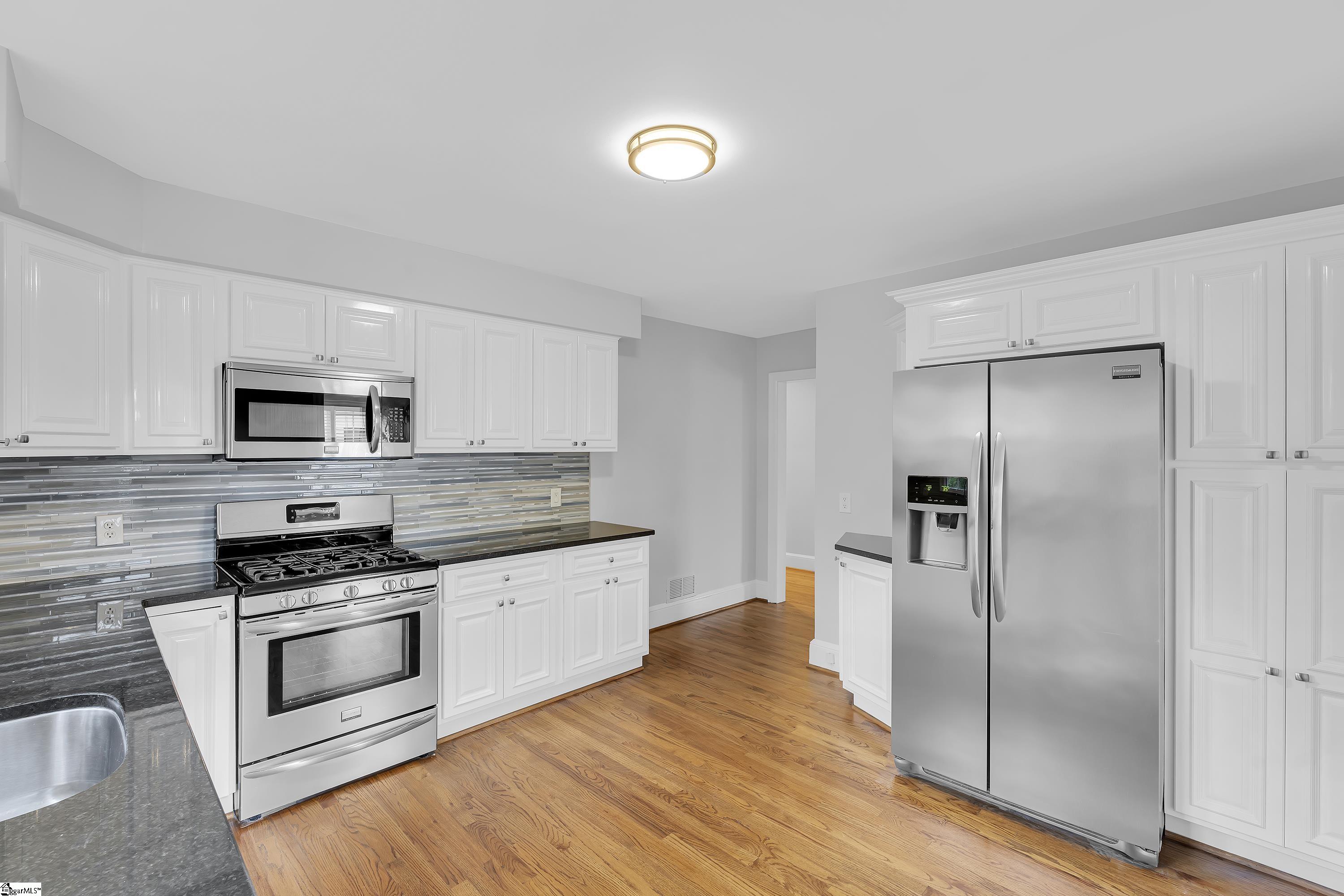453 Longview Terrace Greenville, SC 29605