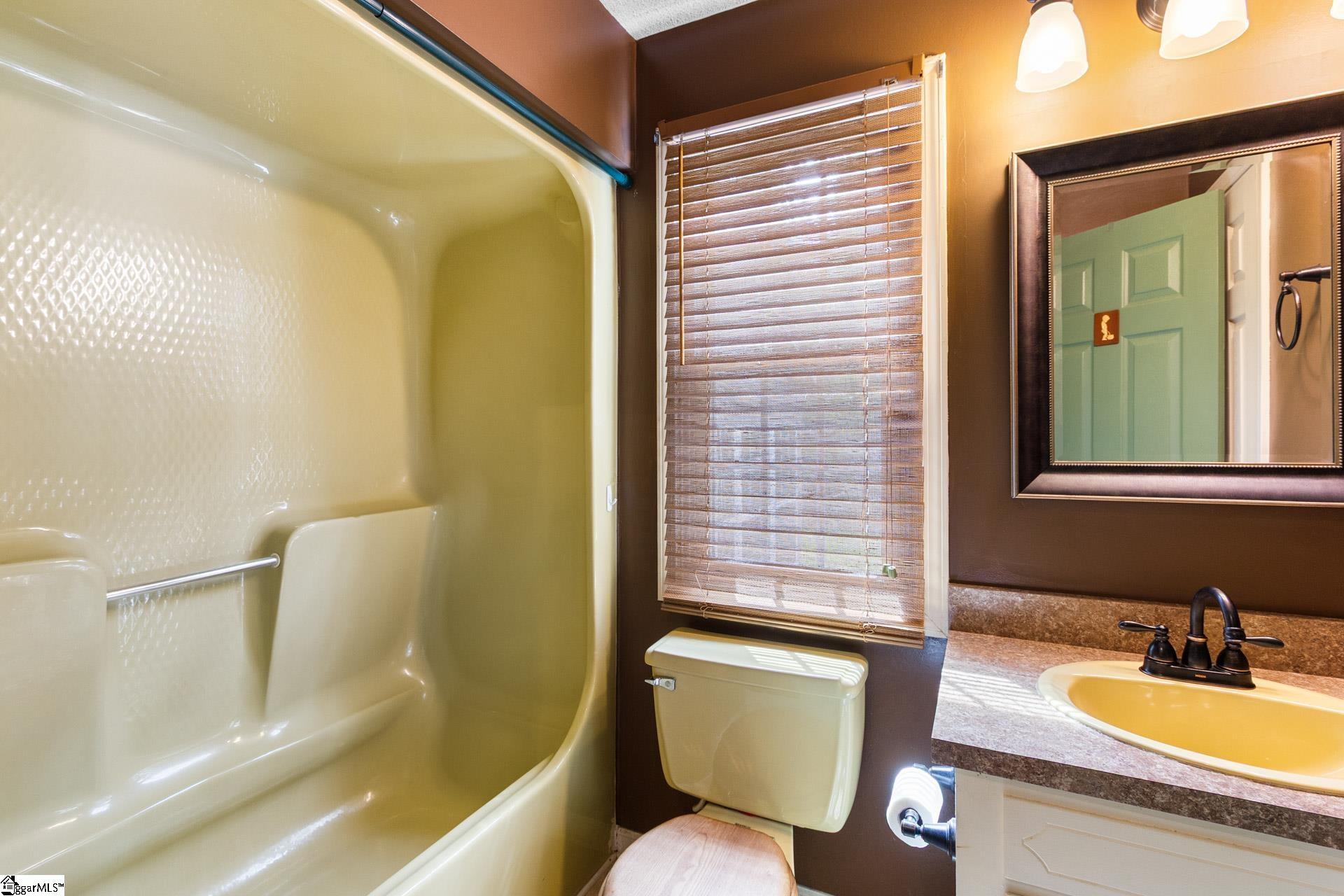229 Creekfield Road Clinton, SC 29325