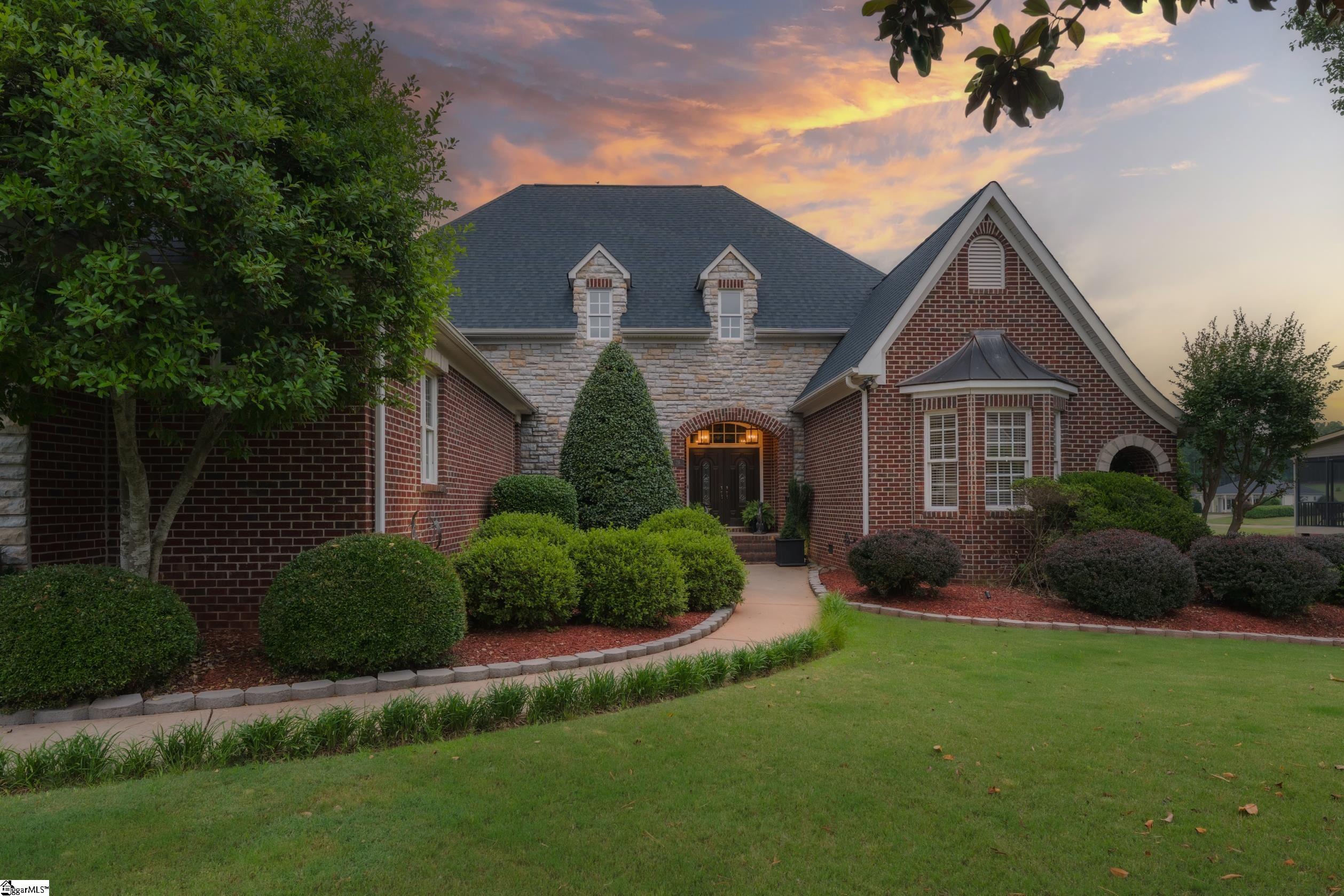 28 Laurel Crest Lane Travelers Rest, SC 29690
