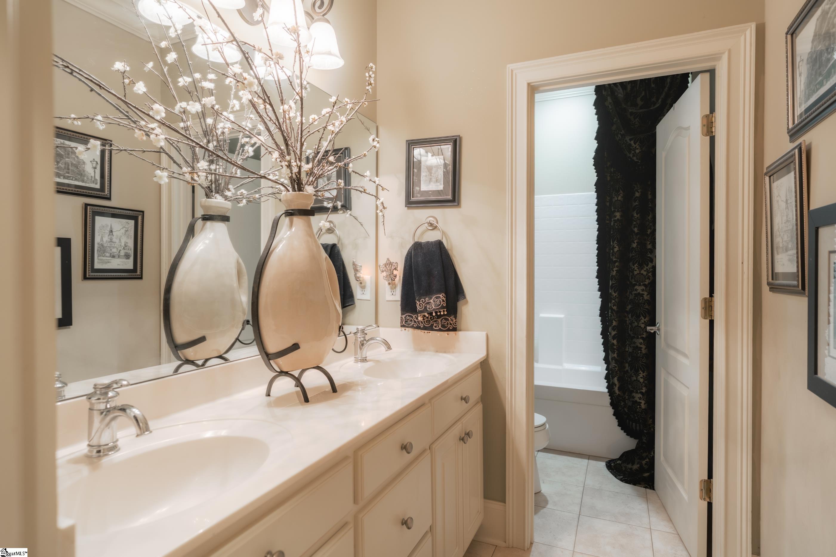 28 Laurel Crest Lane Travelers Rest, SC 29690