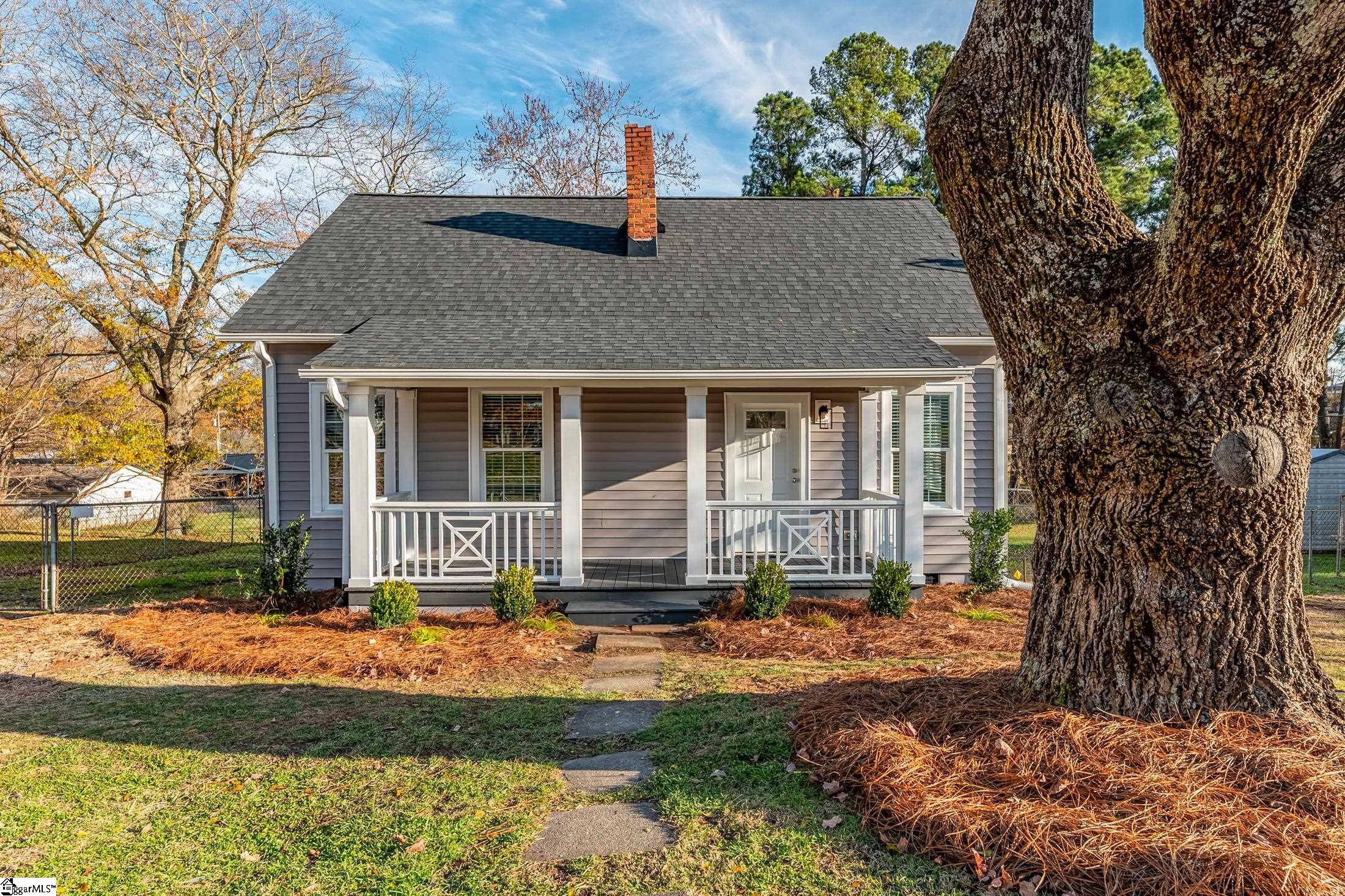 18 Wallace Street Greenville, SC 29605