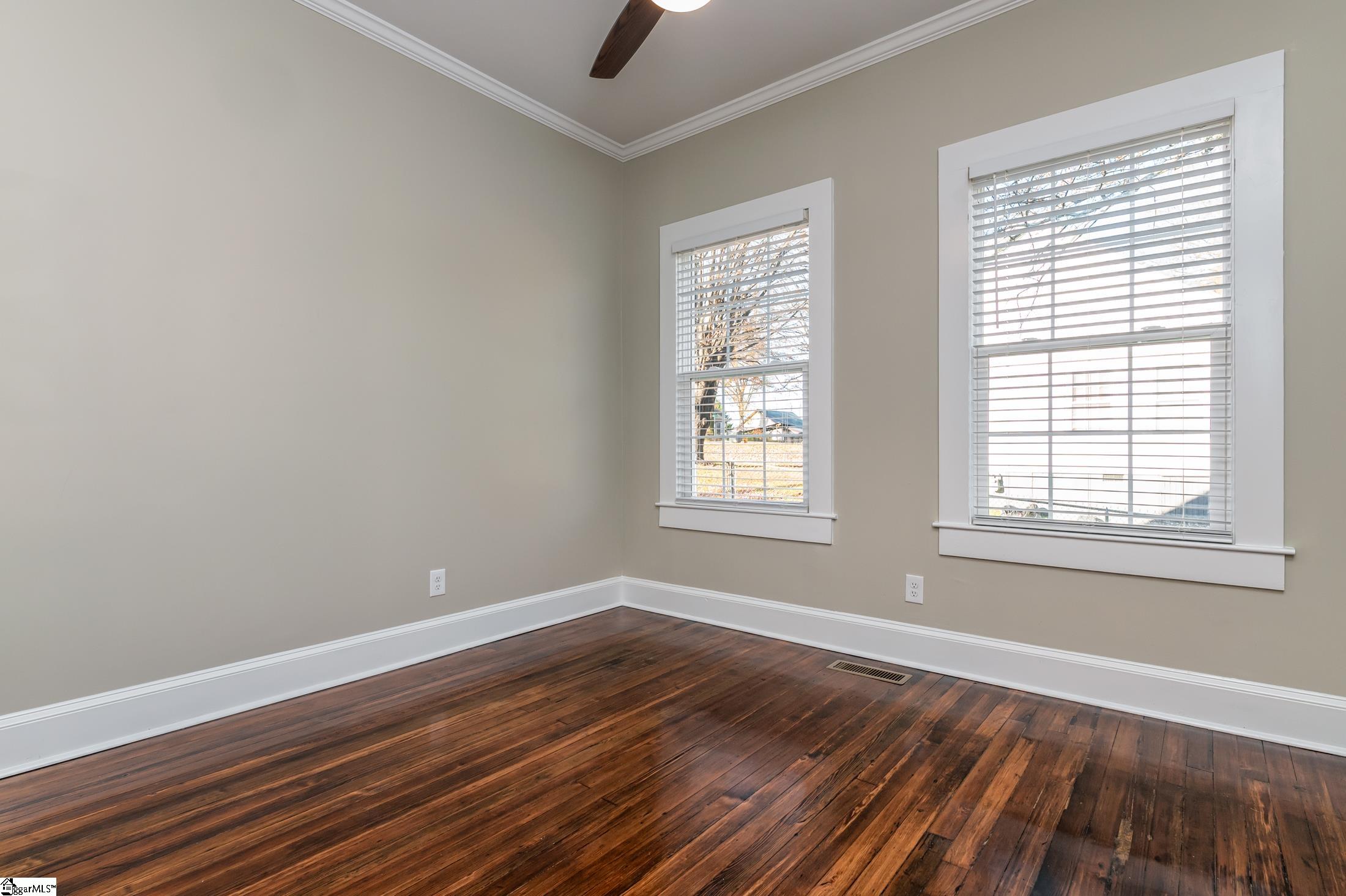 18 Wallace Street Greenville, SC 29605