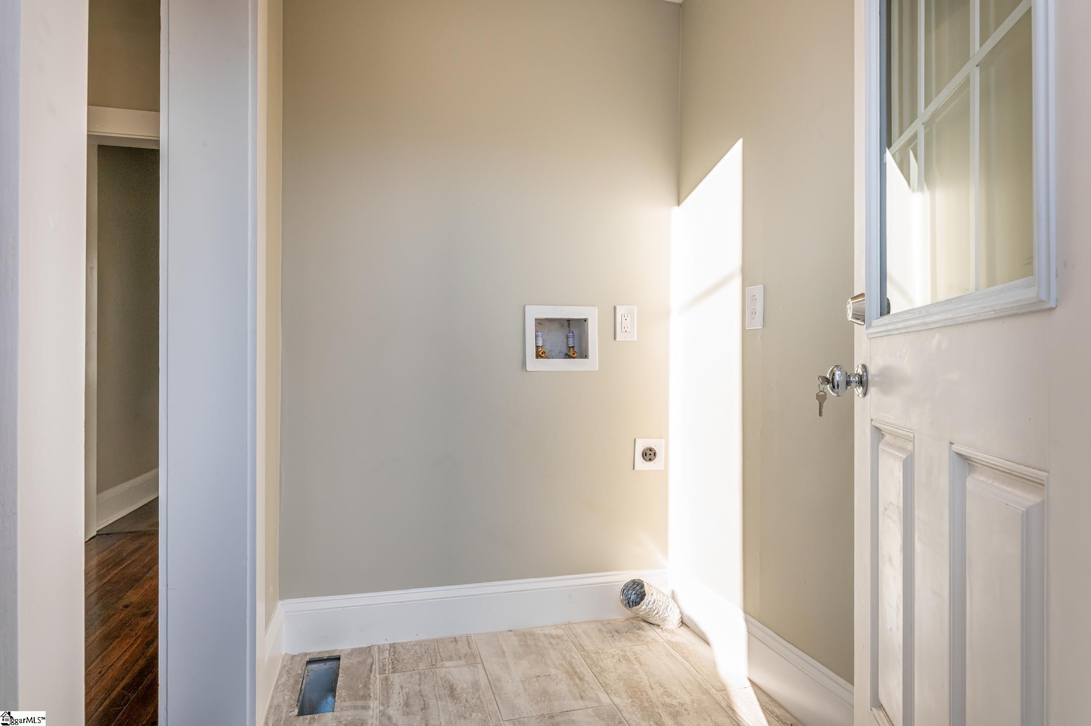 18 Wallace Street Greenville, SC 29605