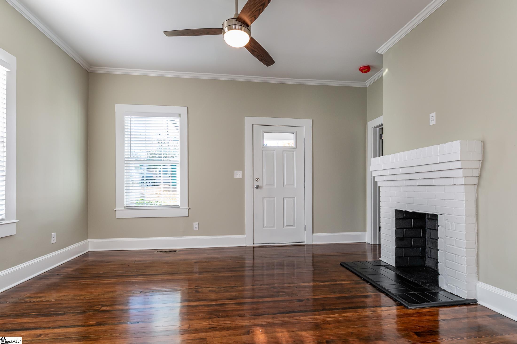 18 Wallace Street Greenville, SC 29605
