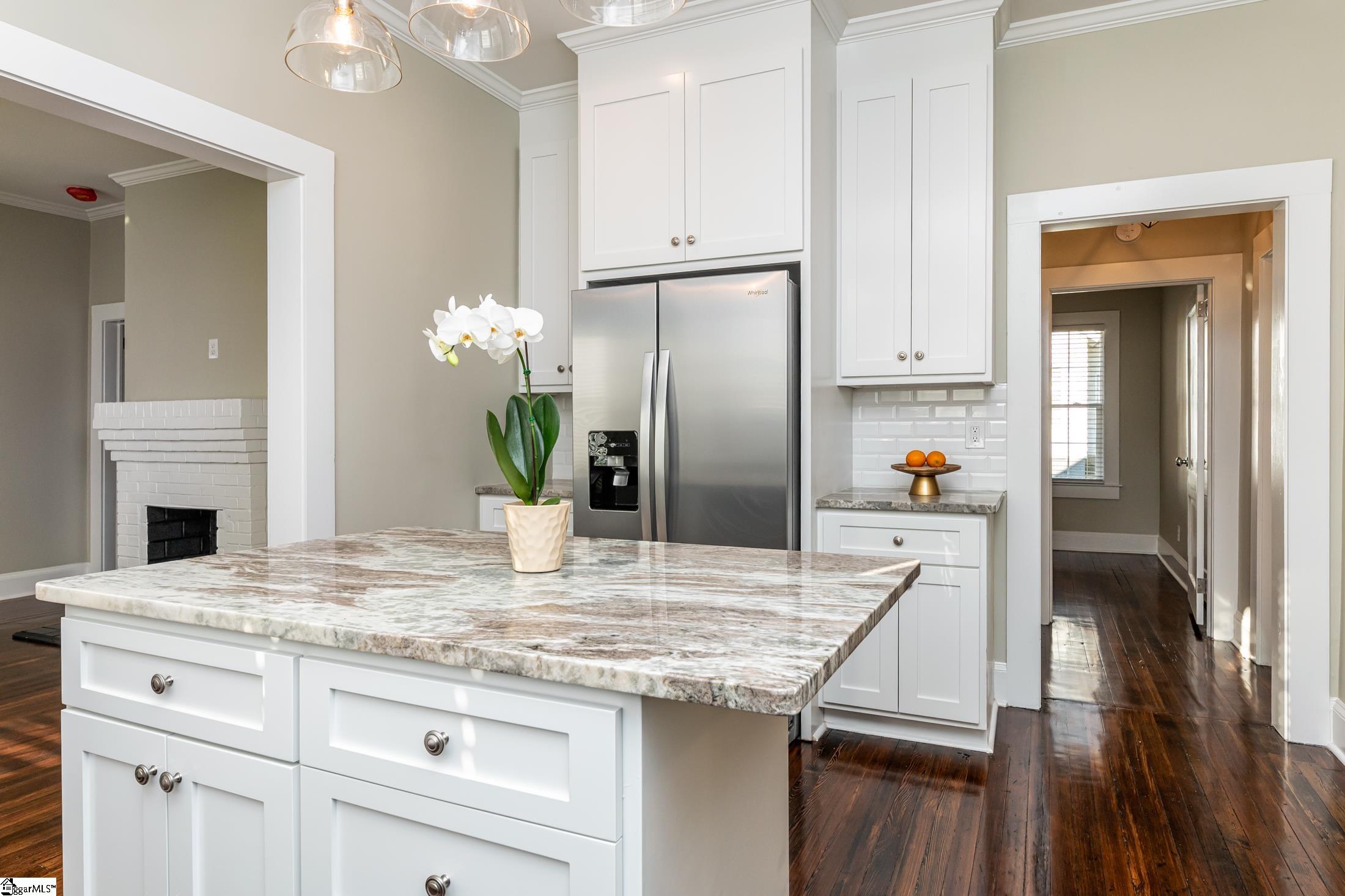 18 Wallace Street Greenville, SC 29605