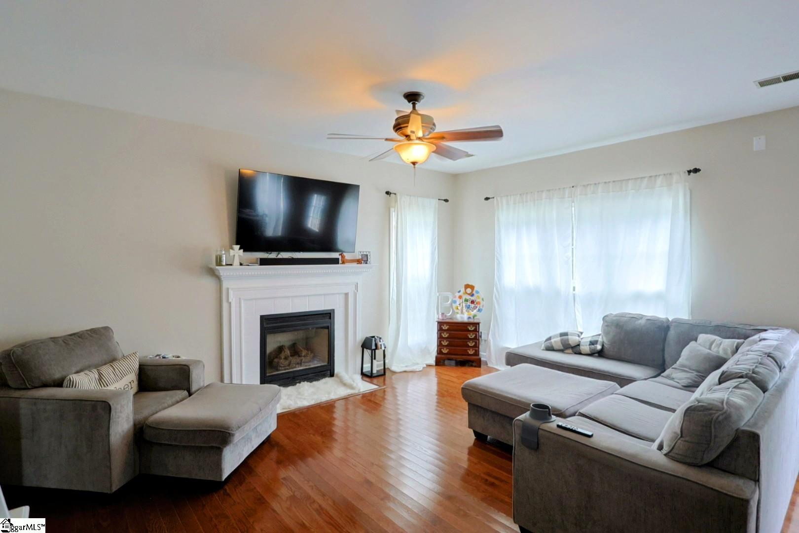 11 Hickory Hollow Court Greenville, SC 29607