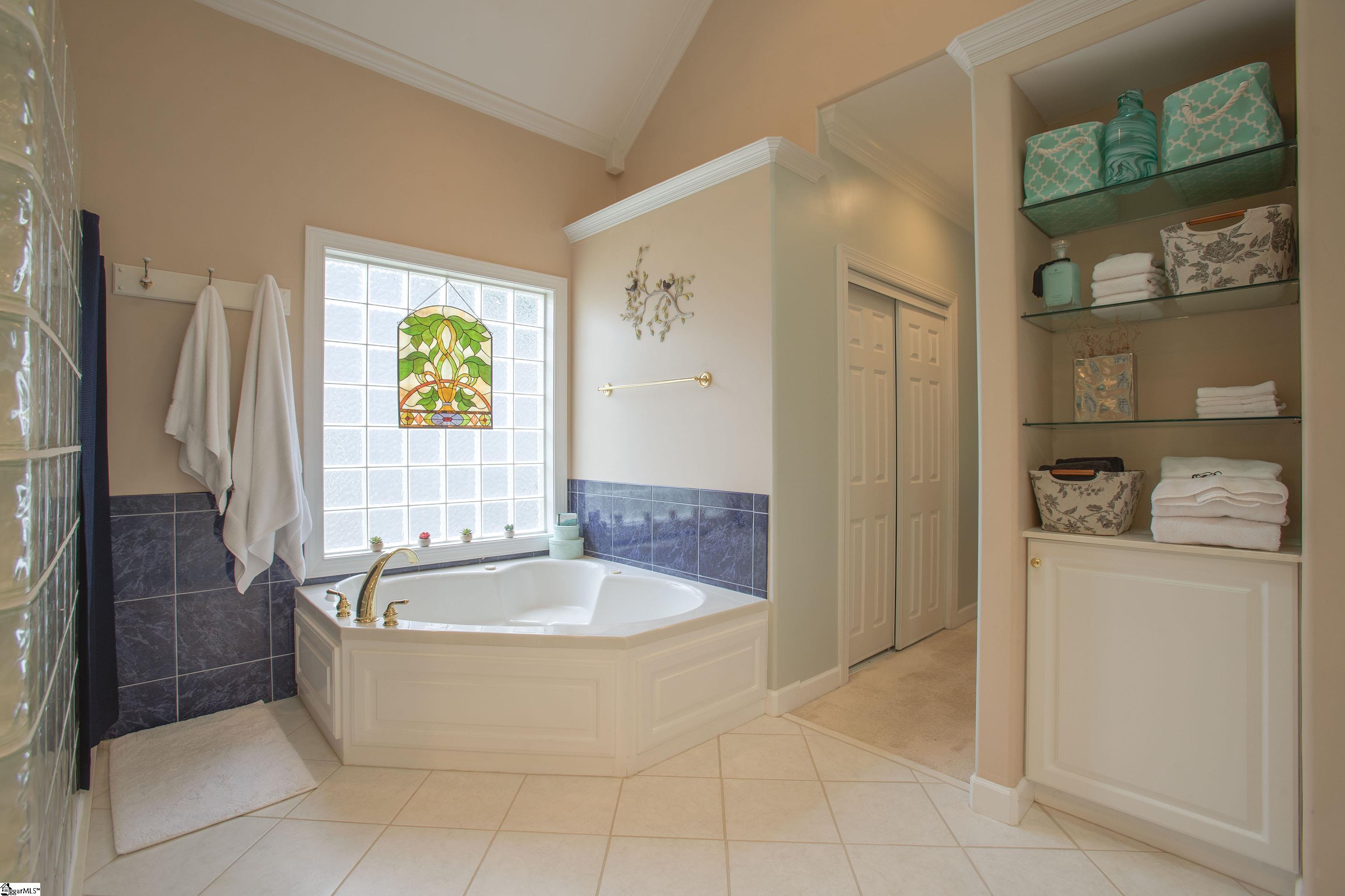 10 Rothesay Street Simpsonville, SC 29681