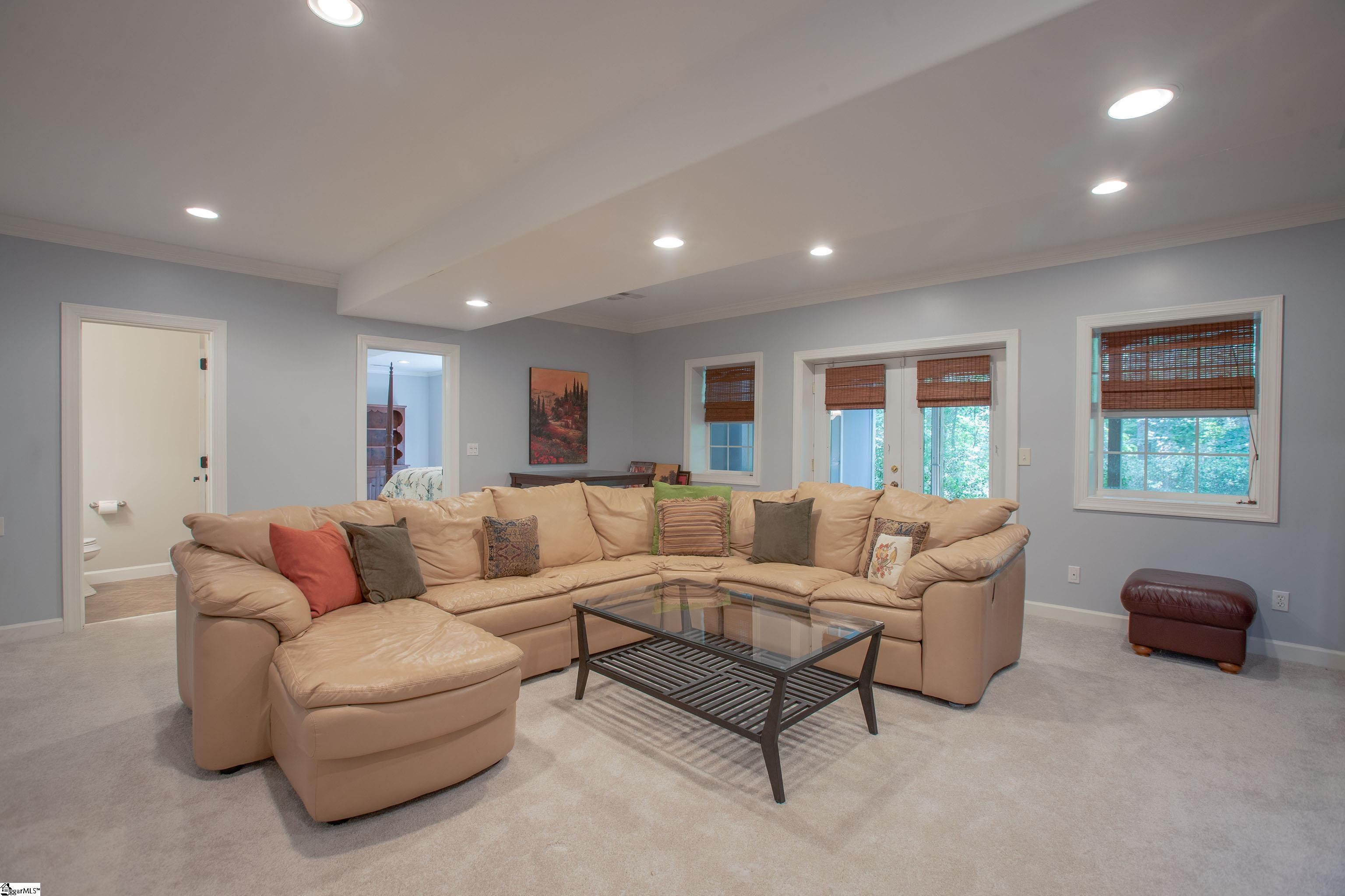 10 Rothesay Street Simpsonville, SC 29681