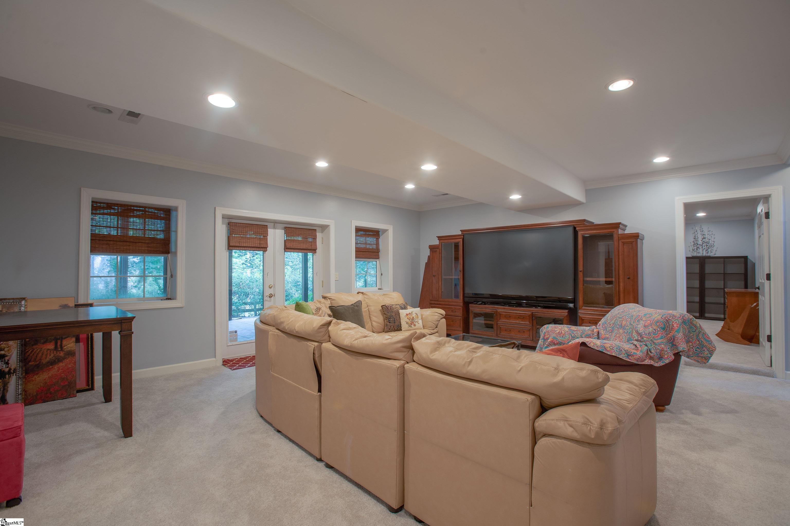 10 Rothesay Street Simpsonville, SC 29681