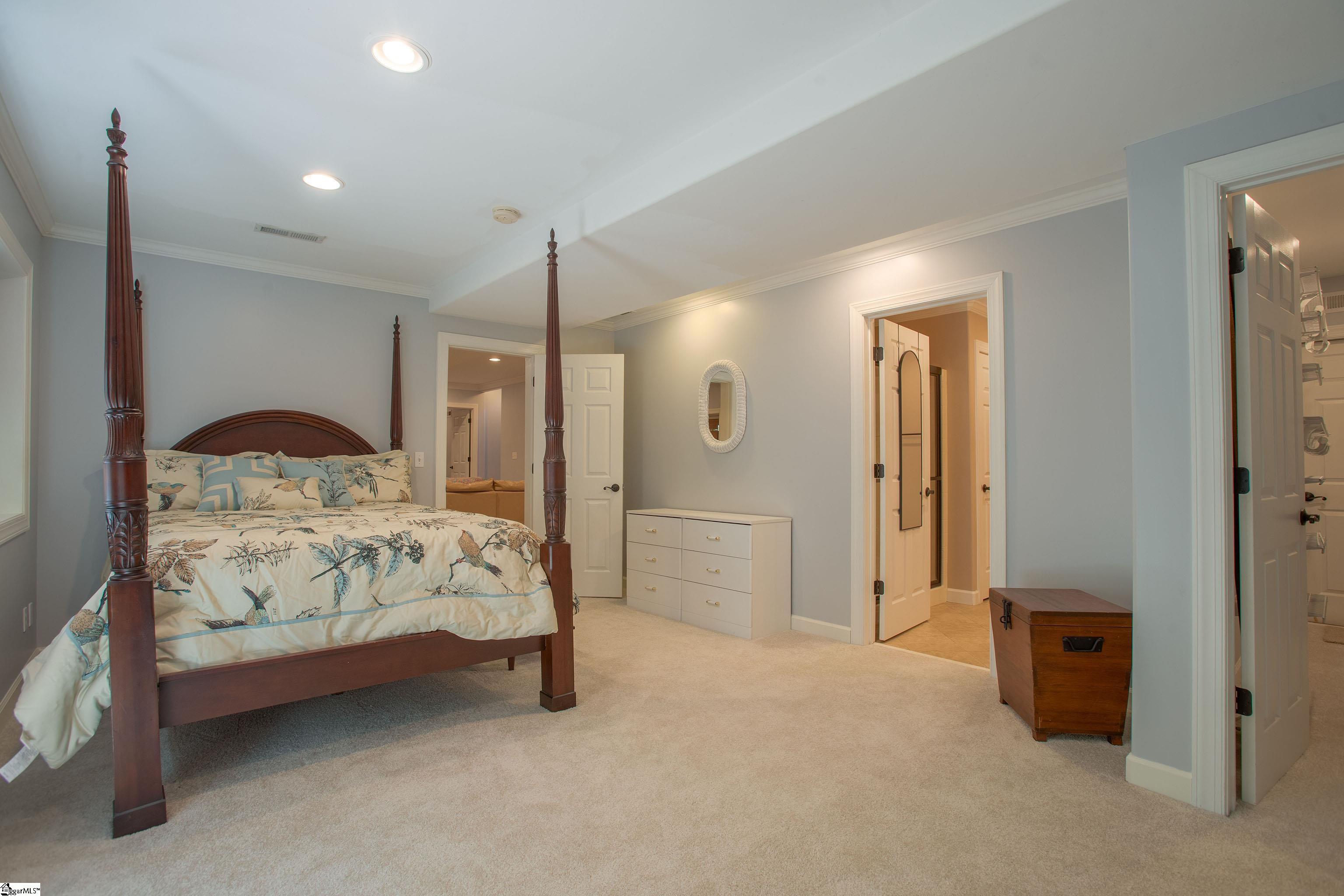 10 Rothesay Street Simpsonville, SC 29681