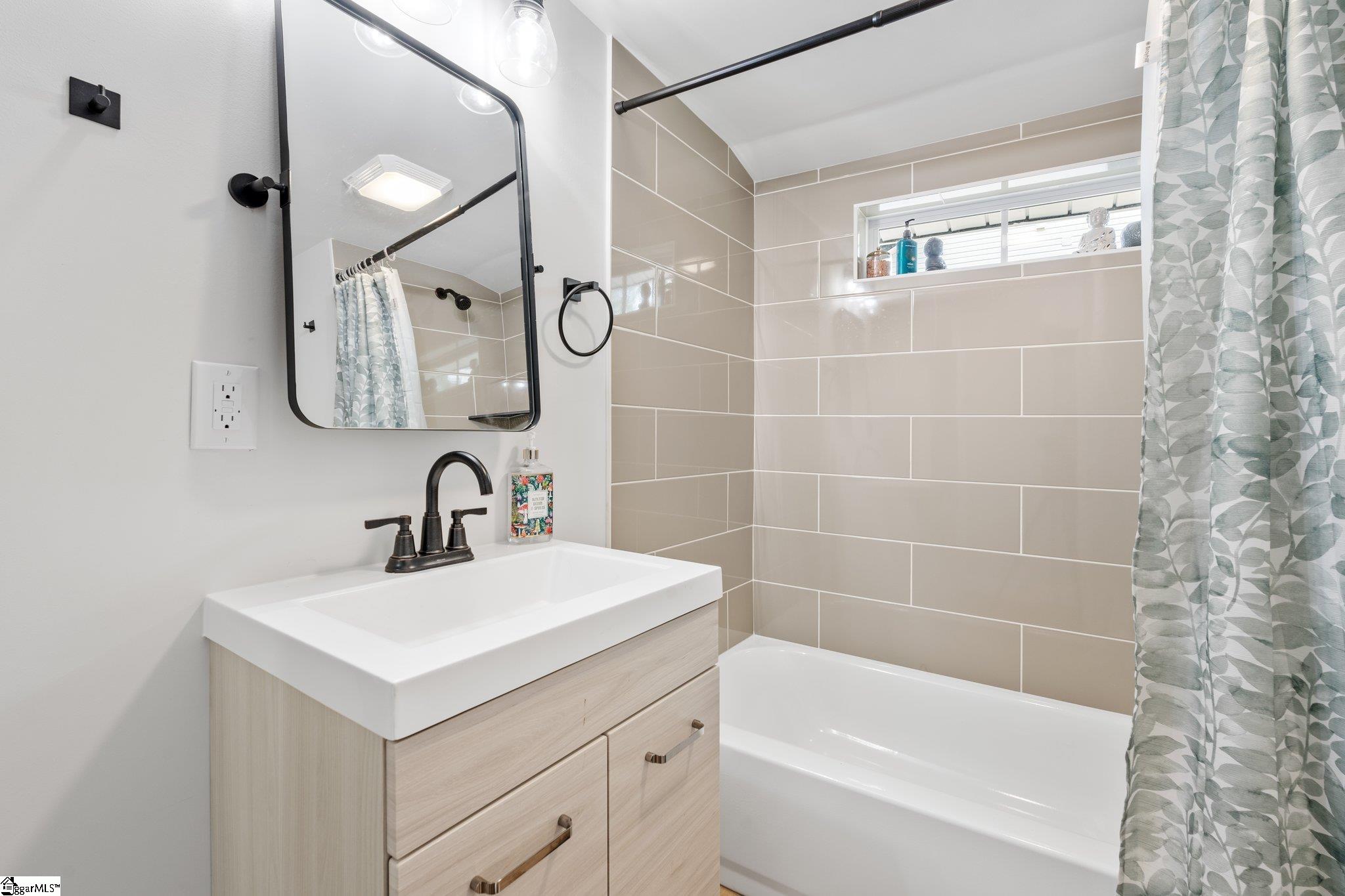 311 Bullington Street Woodruff, SC 29388