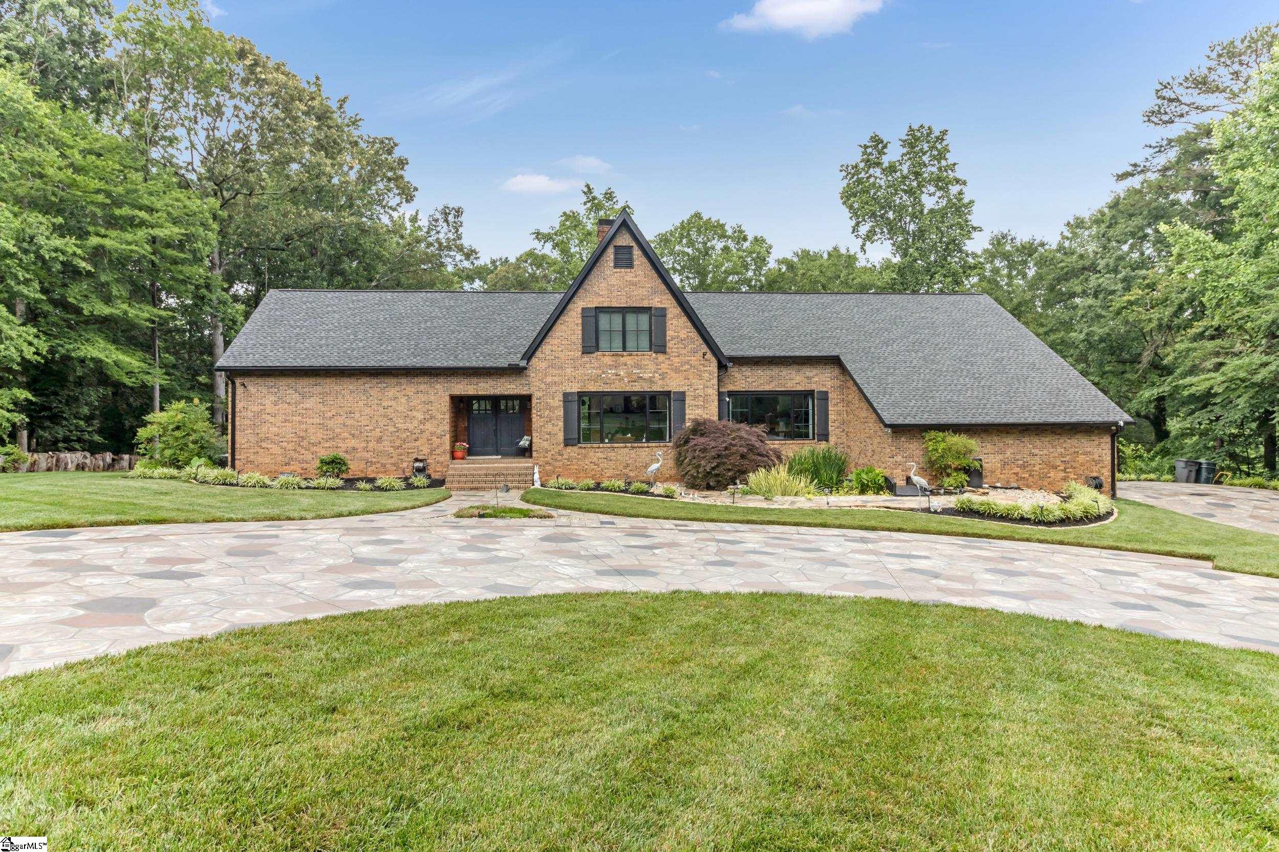 106 Riverbank Court Moore, SC 29369