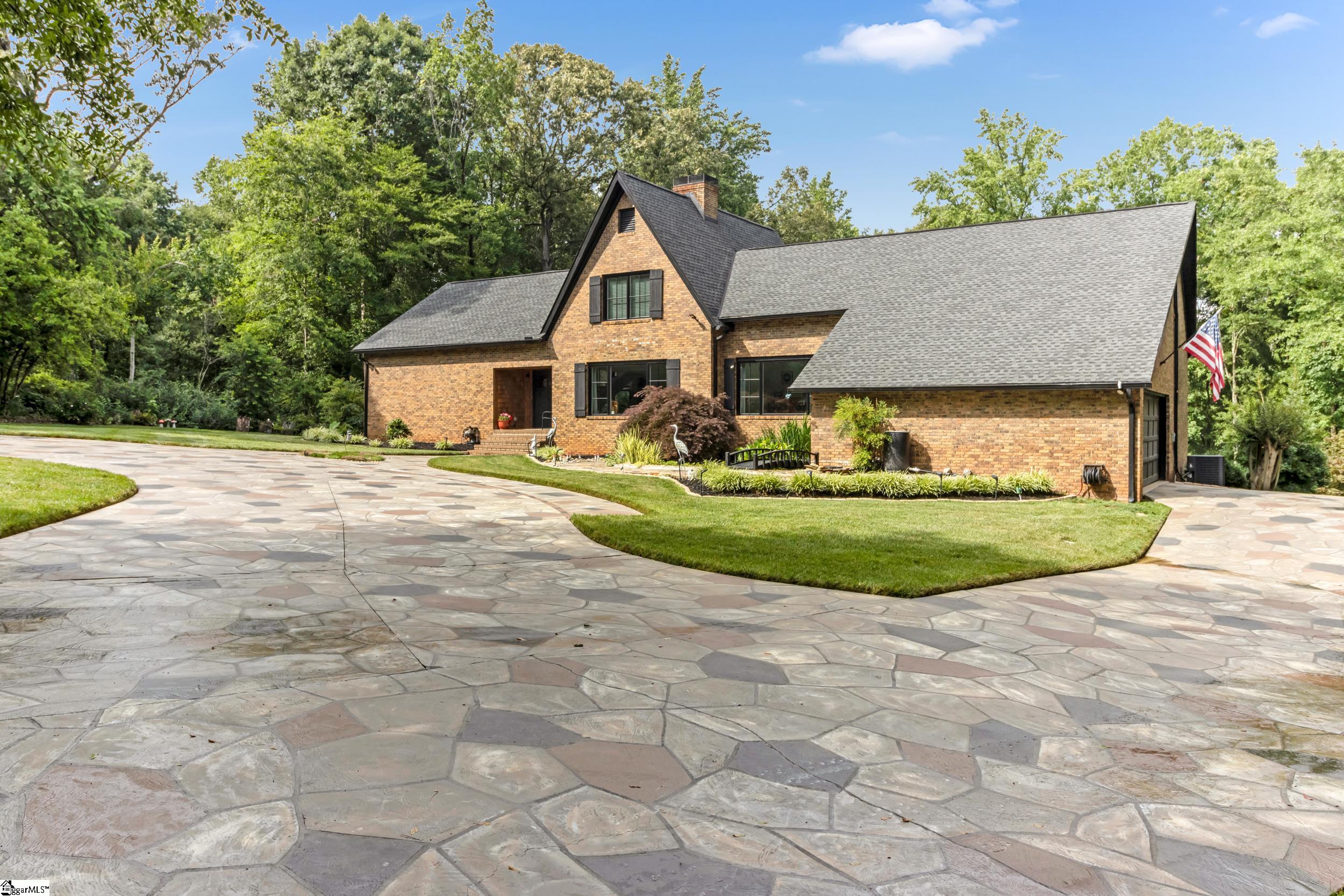 106 Riverbank Court Moore, SC 29369