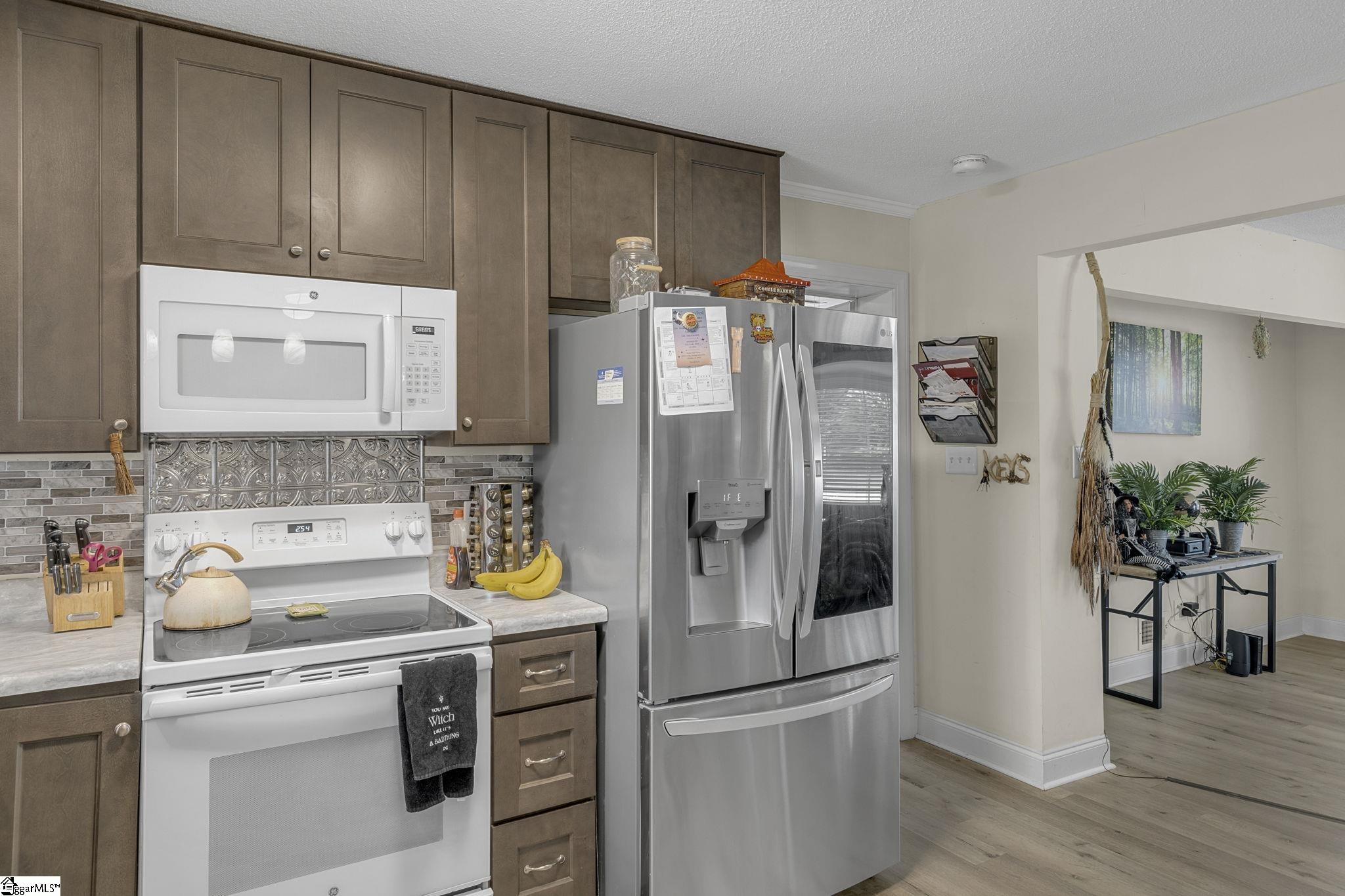 208 Kenneth Drive Boiling Springs, SC 29316