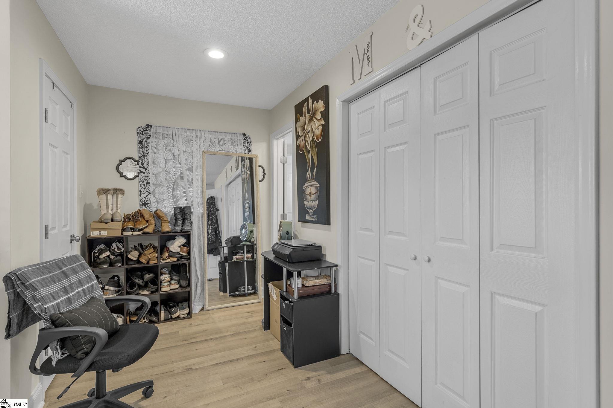 208 Kenneth Drive Boiling Springs, SC 29316