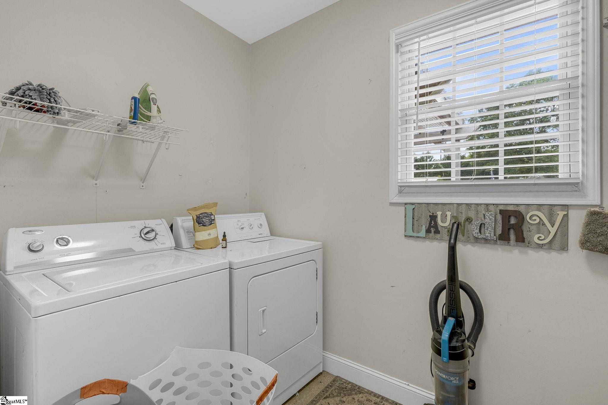 208 Kenneth Drive Boiling Springs, SC 29316