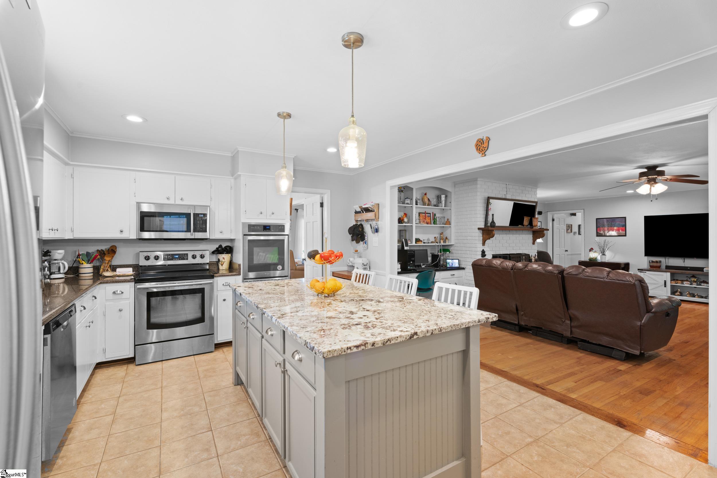 302 Peach Valley Drive Spartanburg, SC 29303