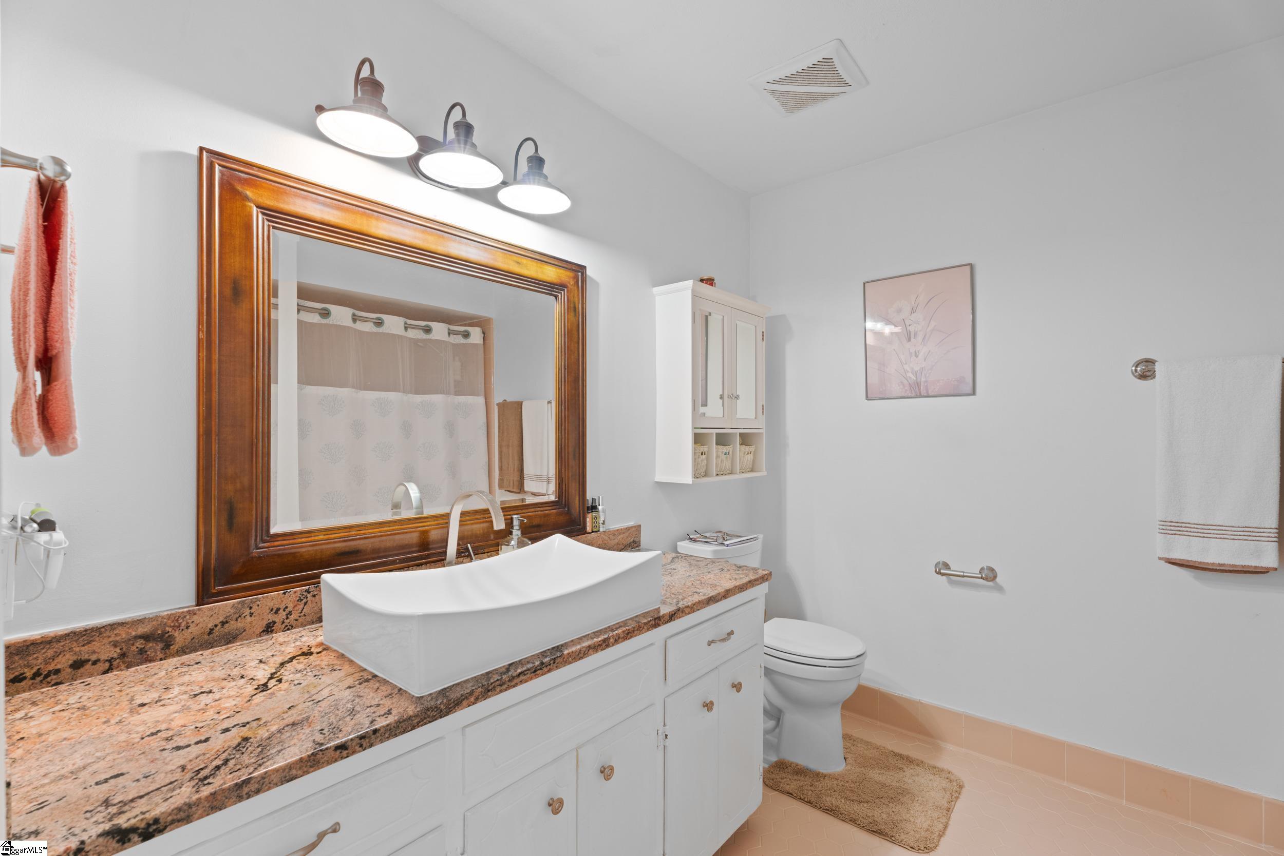 302 Peach Valley Drive Spartanburg, SC 29303