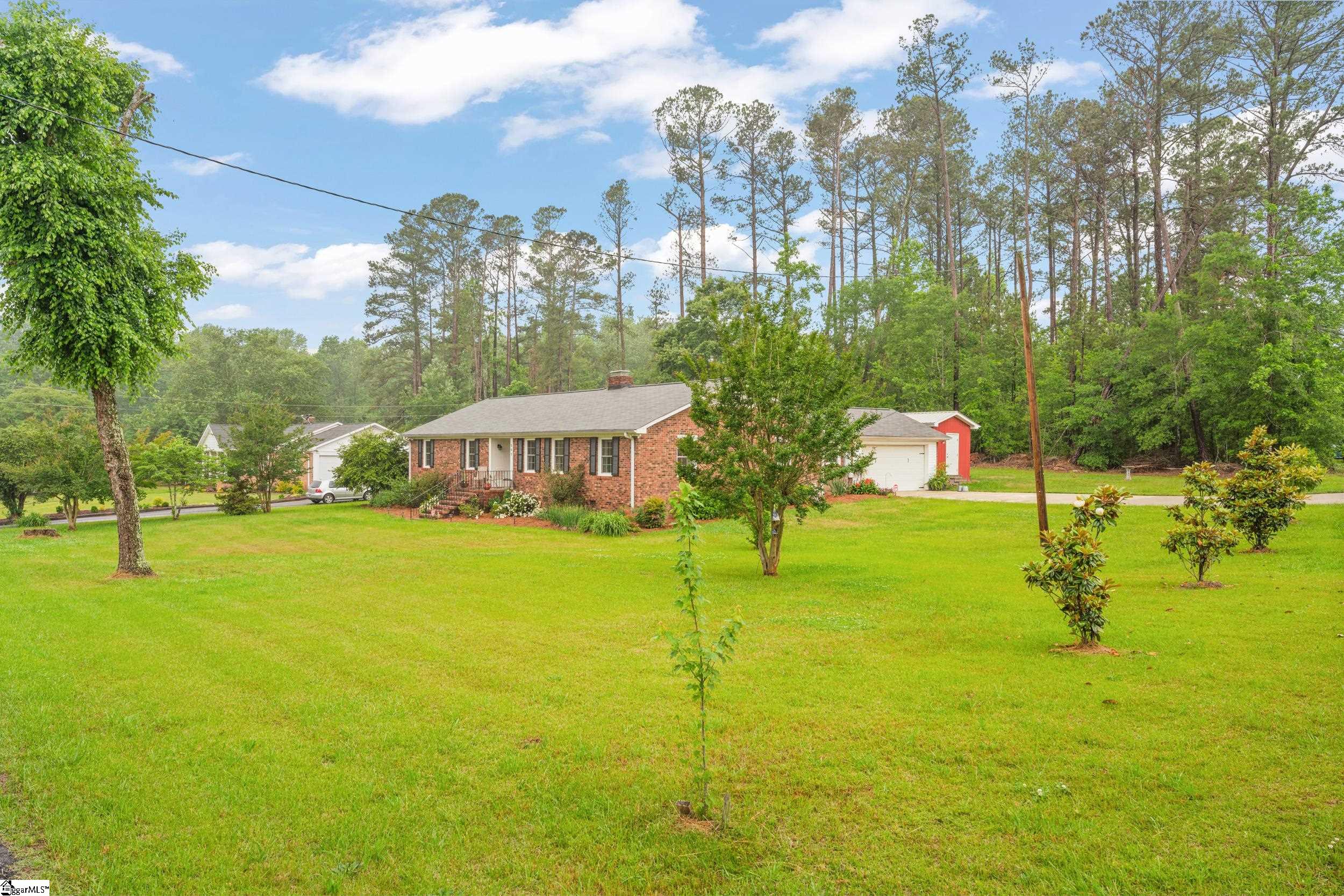 302 Peach Valley Drive Spartanburg, SC 29303