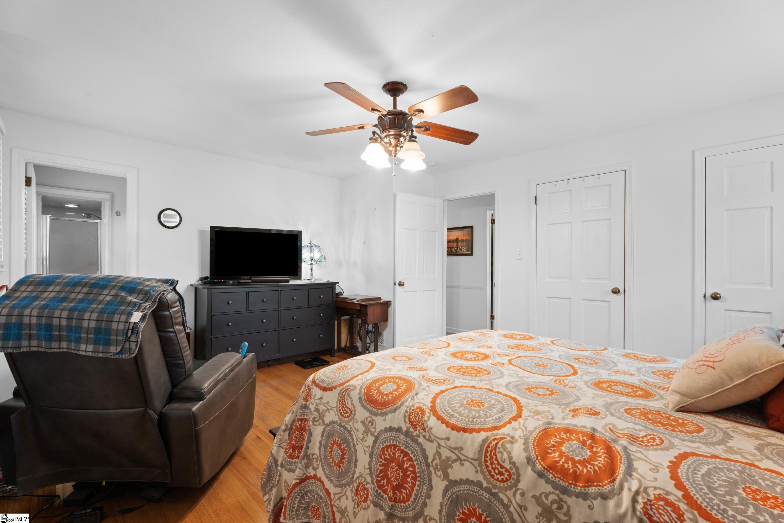 302 Peach Valley Drive Spartanburg, SC 29303