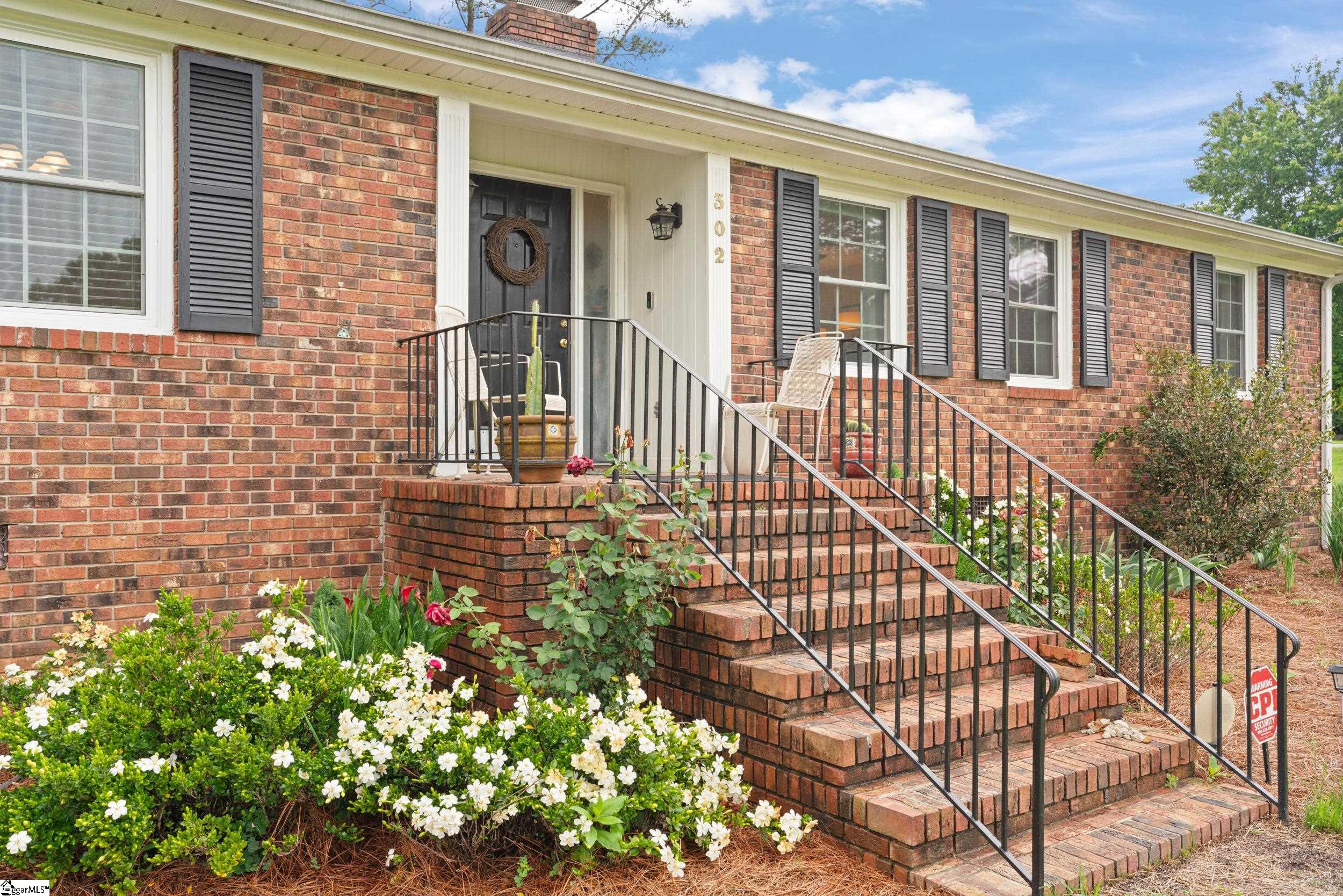 302 Peach Valley Drive Spartanburg, SC 29303
