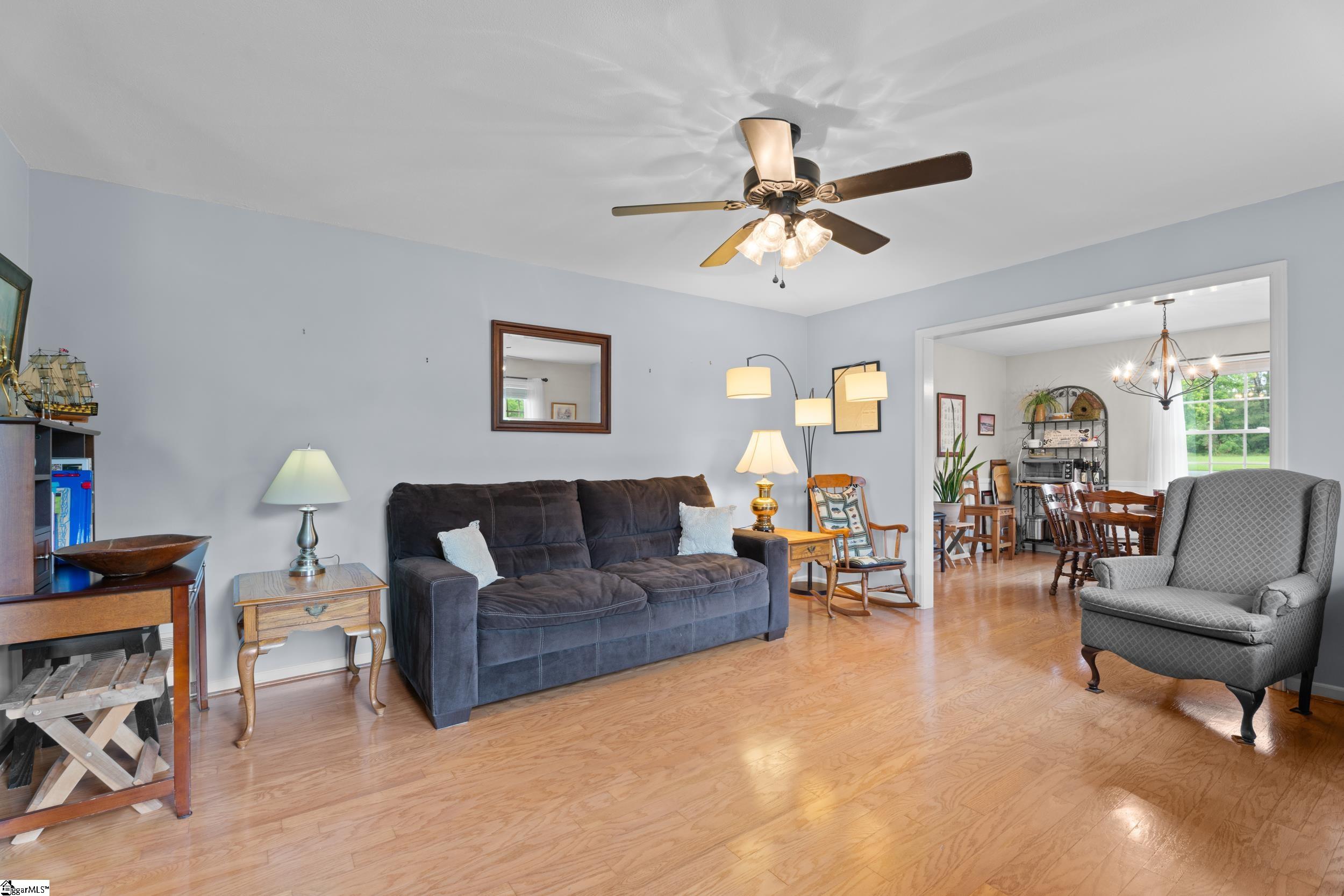 302 Peach Valley Drive Spartanburg, SC 29303