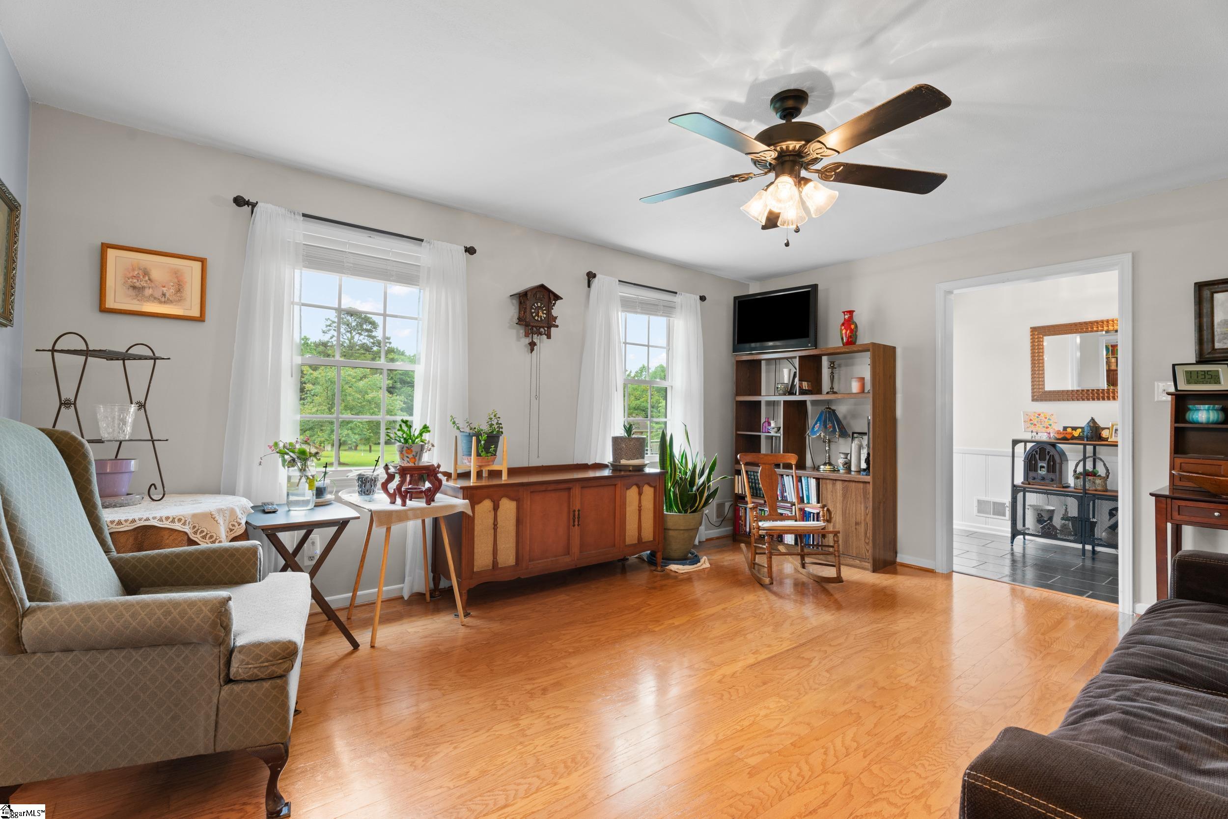 302 Peach Valley Drive Spartanburg, SC 29303