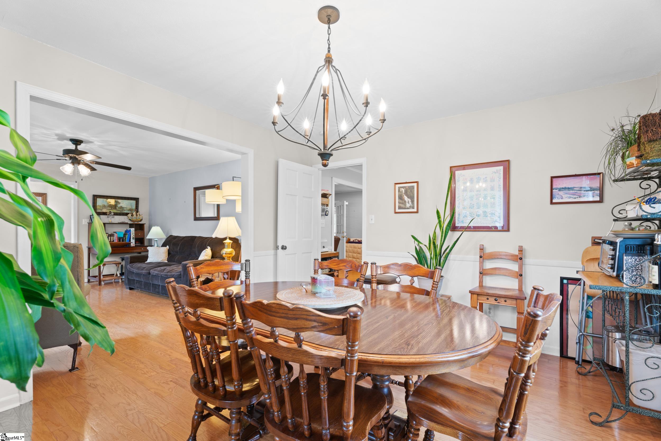 302 Peach Valley Drive Spartanburg, SC 29303